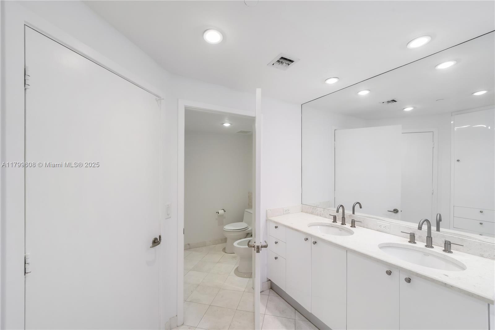 901 Brickell Key Blvd #607, Miami FL 33131