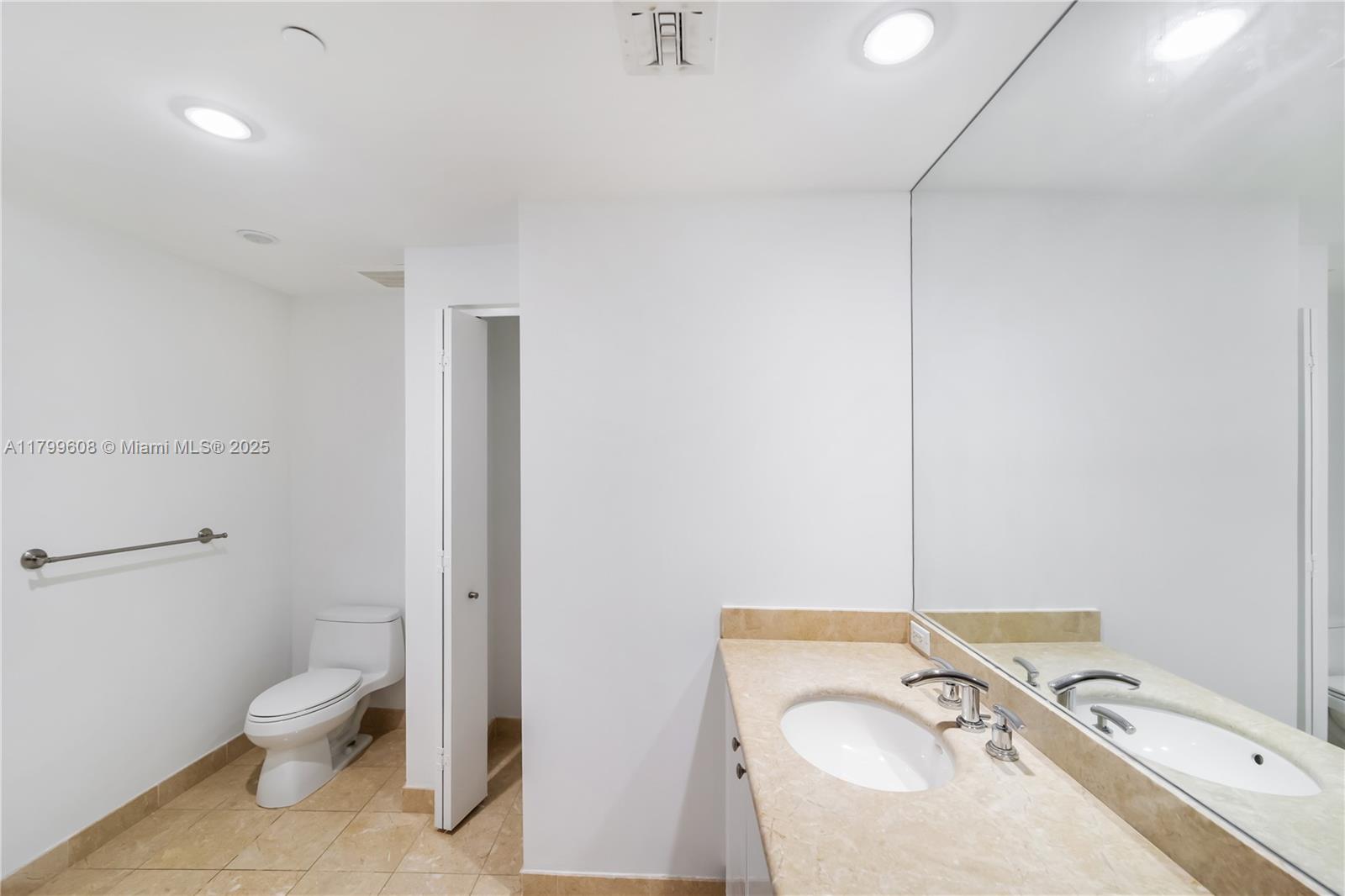 901 Brickell Key Blvd #607, Miami FL 33131