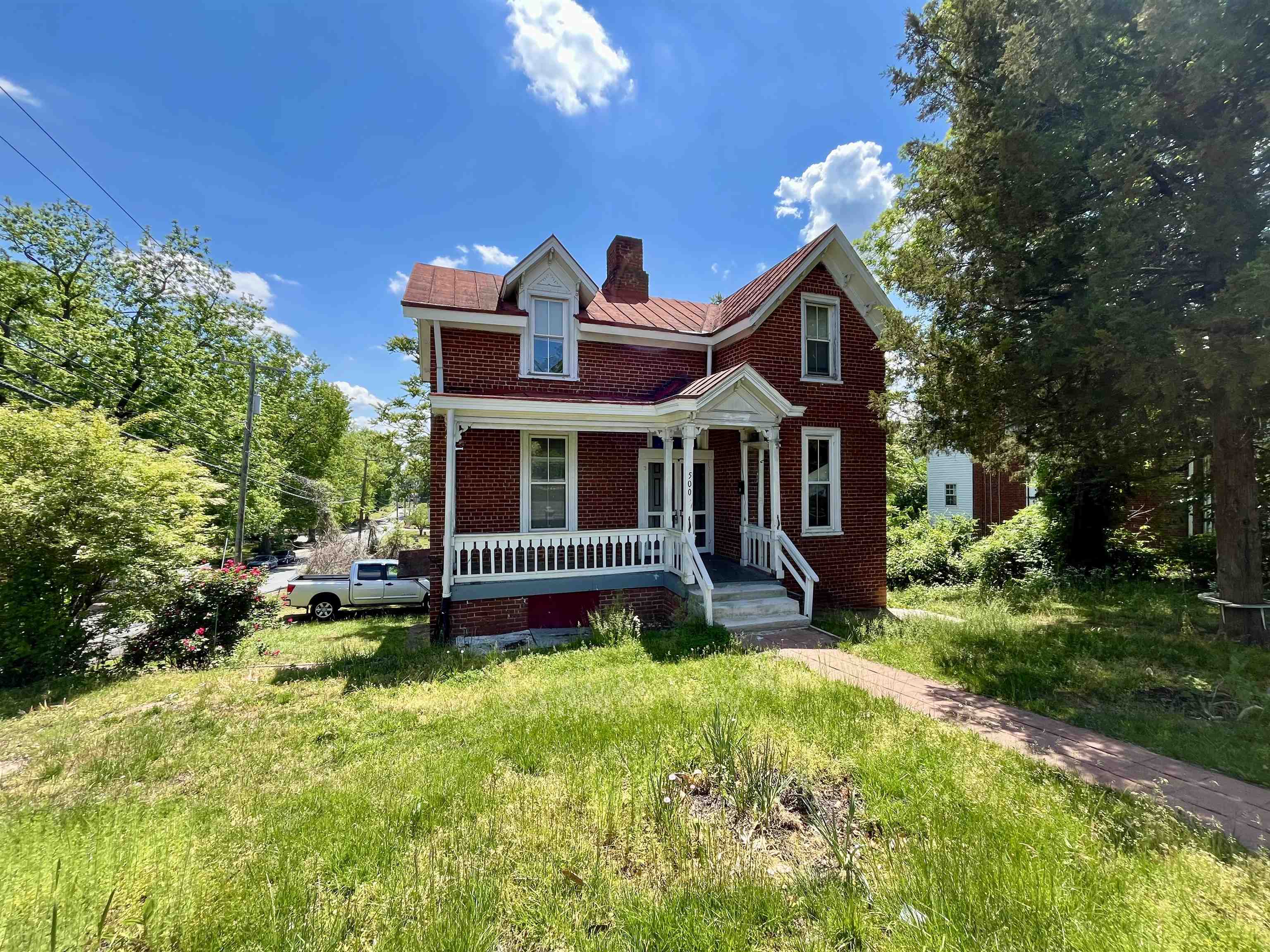 Zoned MULTIFAMILY! With off street parking!! Priced well under assessed value to reflect repairs needed, this is a fantastic opportunity for real estate investors, contractors, landlords and more! Currently set up as an over/under duplex with multifamily zoning the savvy businessperson can turn this into quite the rental or fix and flip. Moments from downtown Charlottesville and located on one of the most desired streets in town. Easy access to dining, shopping, and more! Moments from the interstate makes for a quicker commute. Reach out to your favorite Realtor to tour today! Likely won't qualify for traditional financing. Sold as-is.