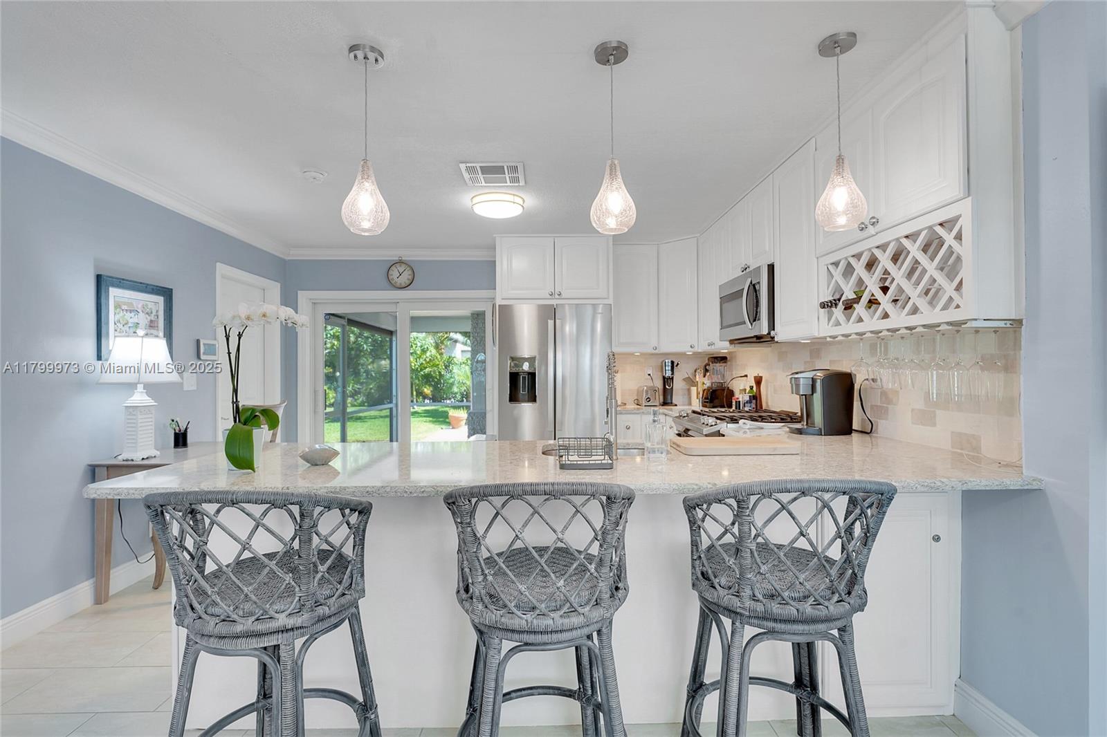 121 Tacoma Ln, Palm Beach Shores, Florida image 11