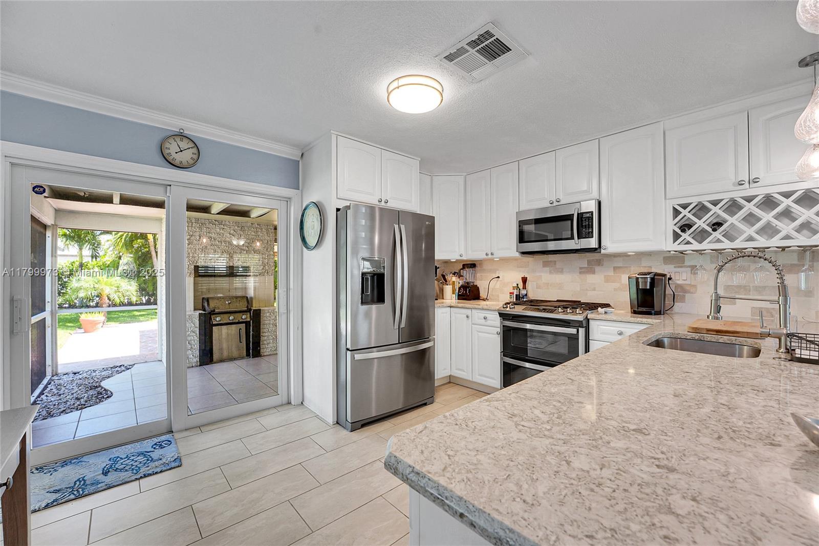 121 Tacoma Ln, Palm Beach Shores, Florida image 14
