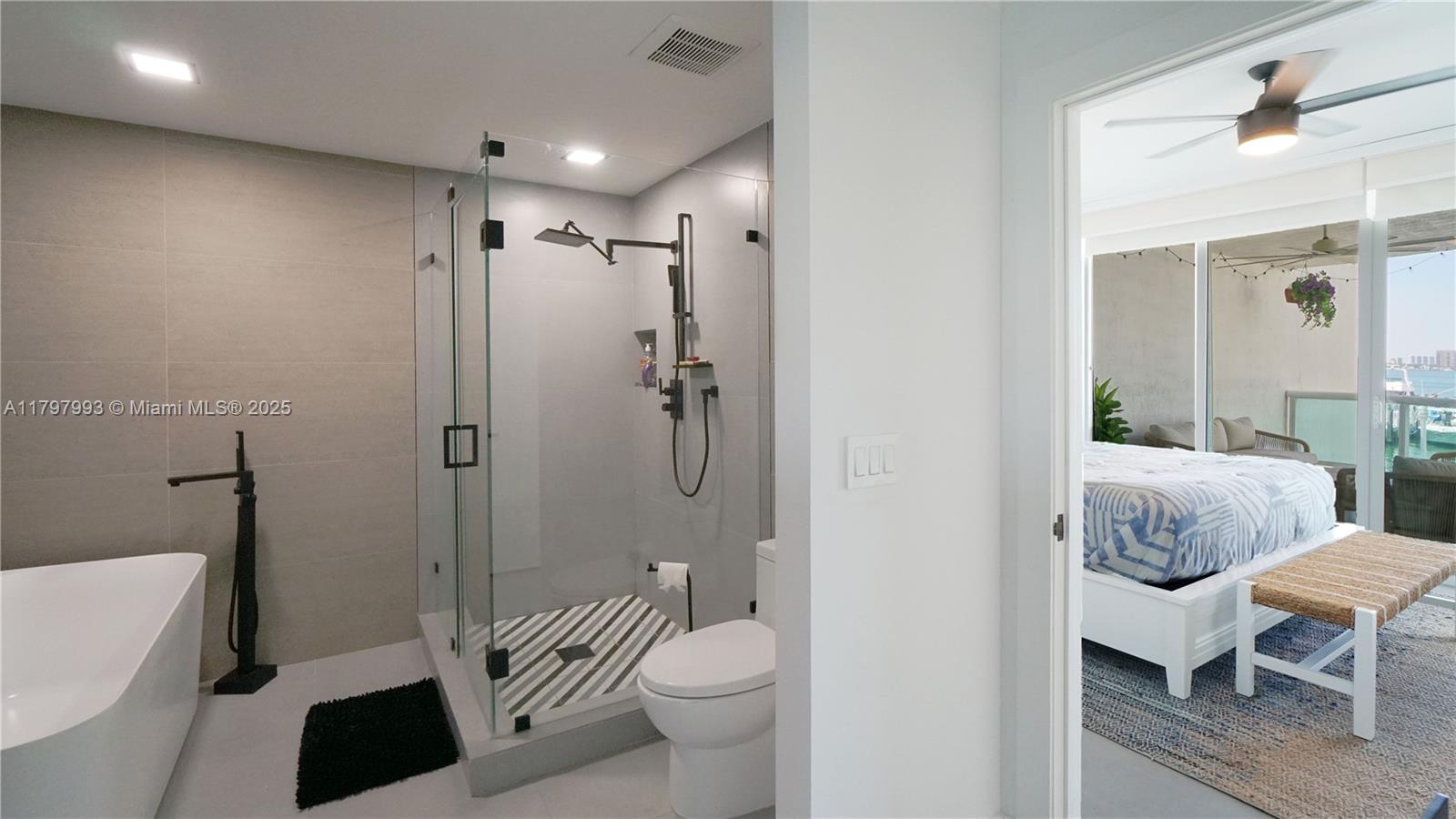7918 Harbor Island Dr #112, North Bay Village FL 33141