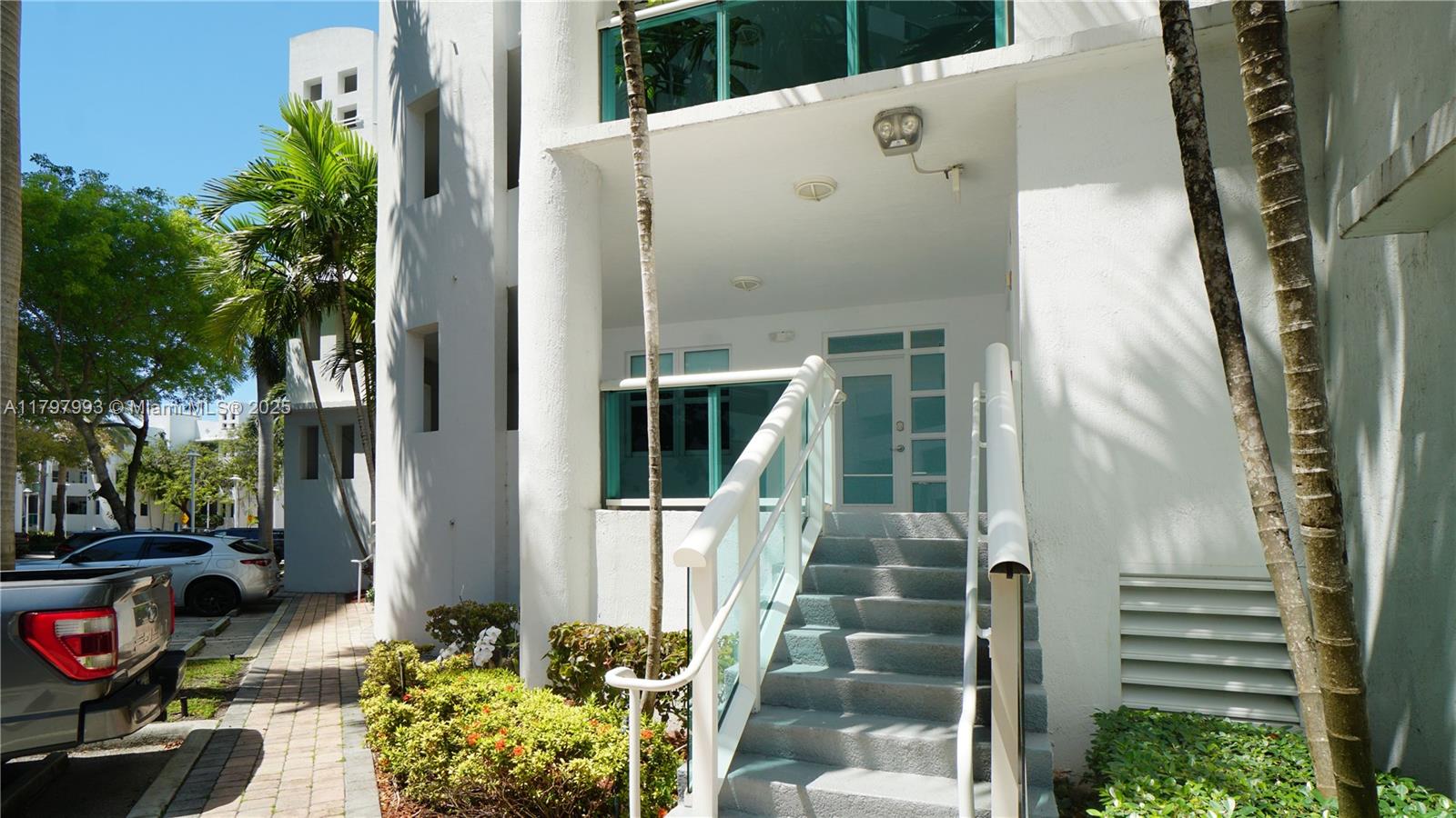 7918 Harbor Island Dr #112, North Bay Village FL 33141