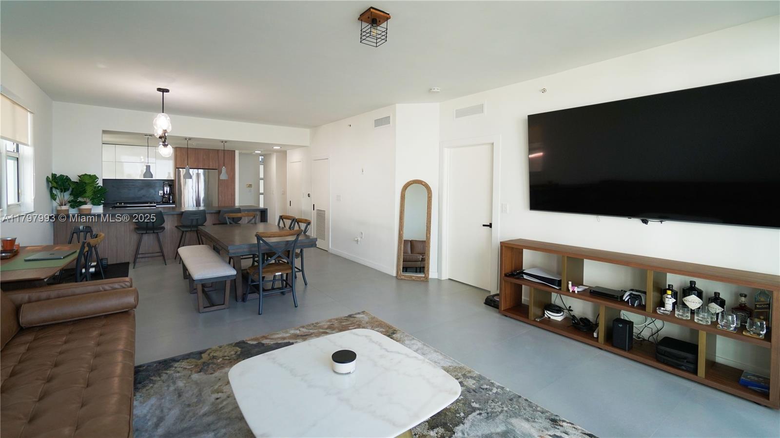 7918 Harbor Island Dr #112, North Bay Village FL 33141