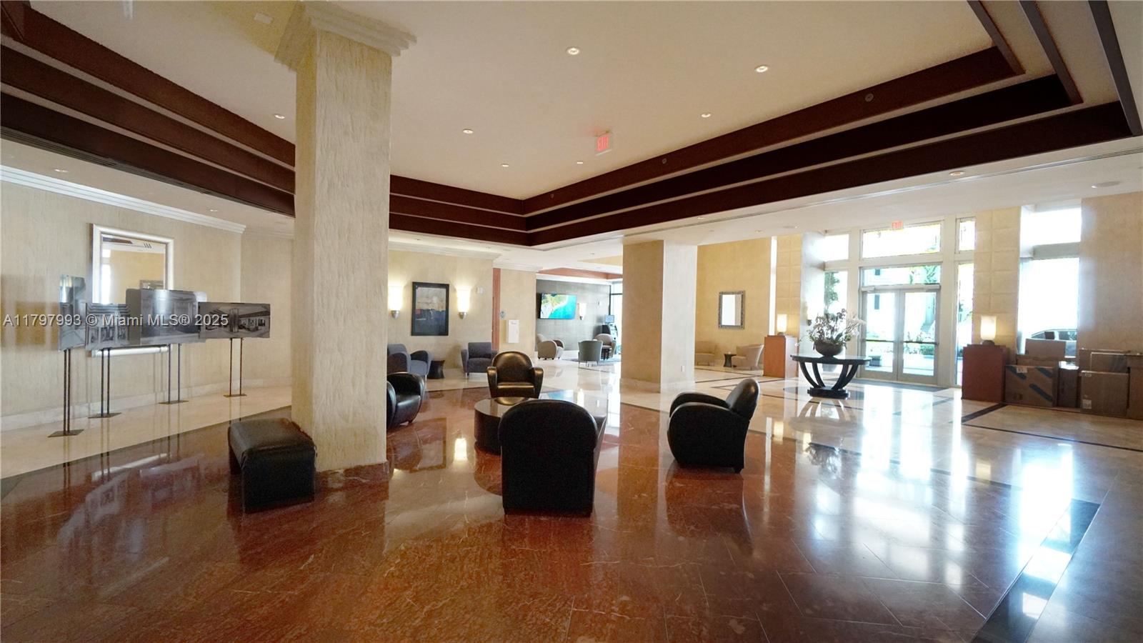 7918 Harbor Island Dr #112, North Bay Village FL 33141