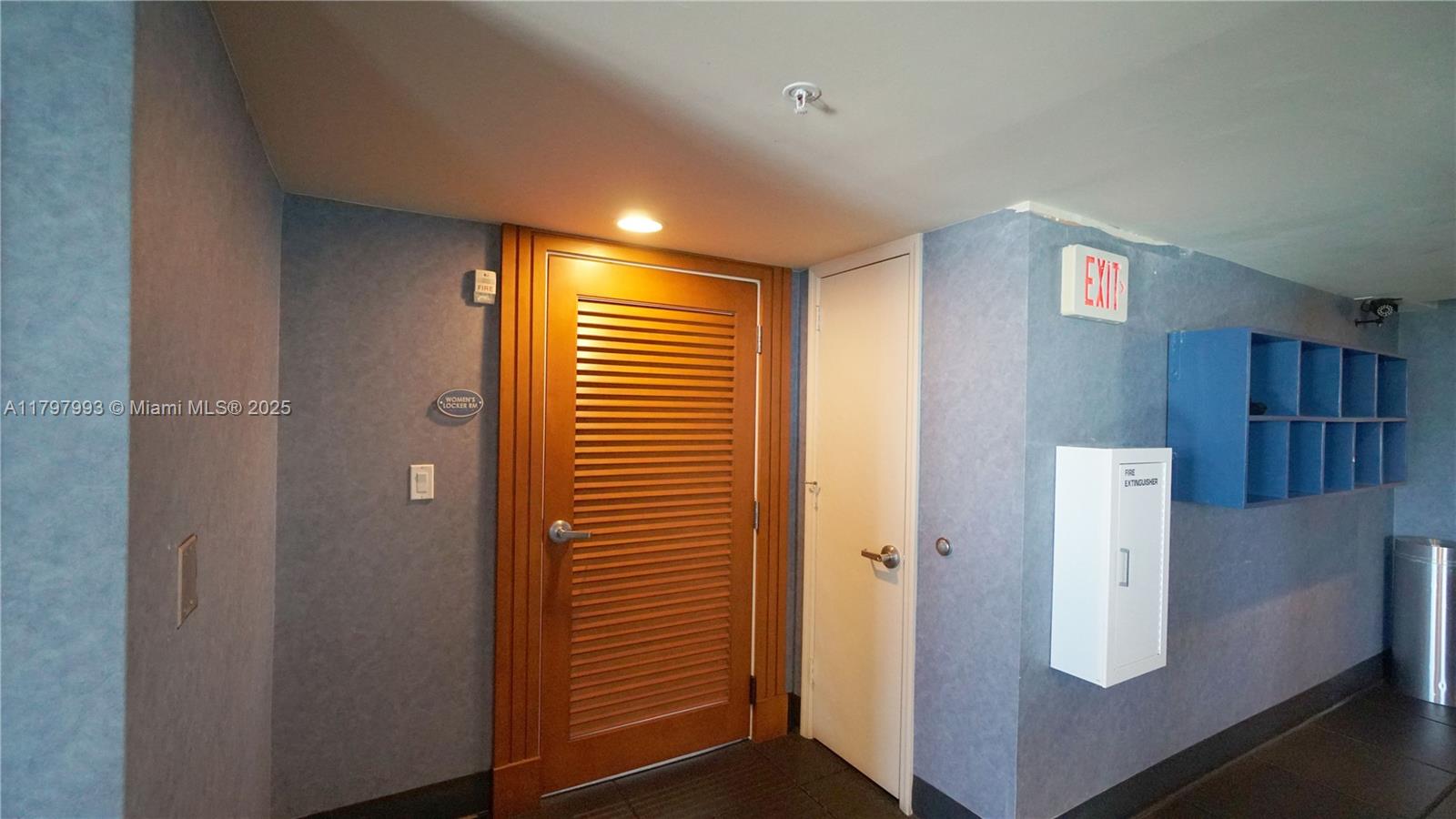 7918 Harbor Island Dr #112, North Bay Village FL 33141