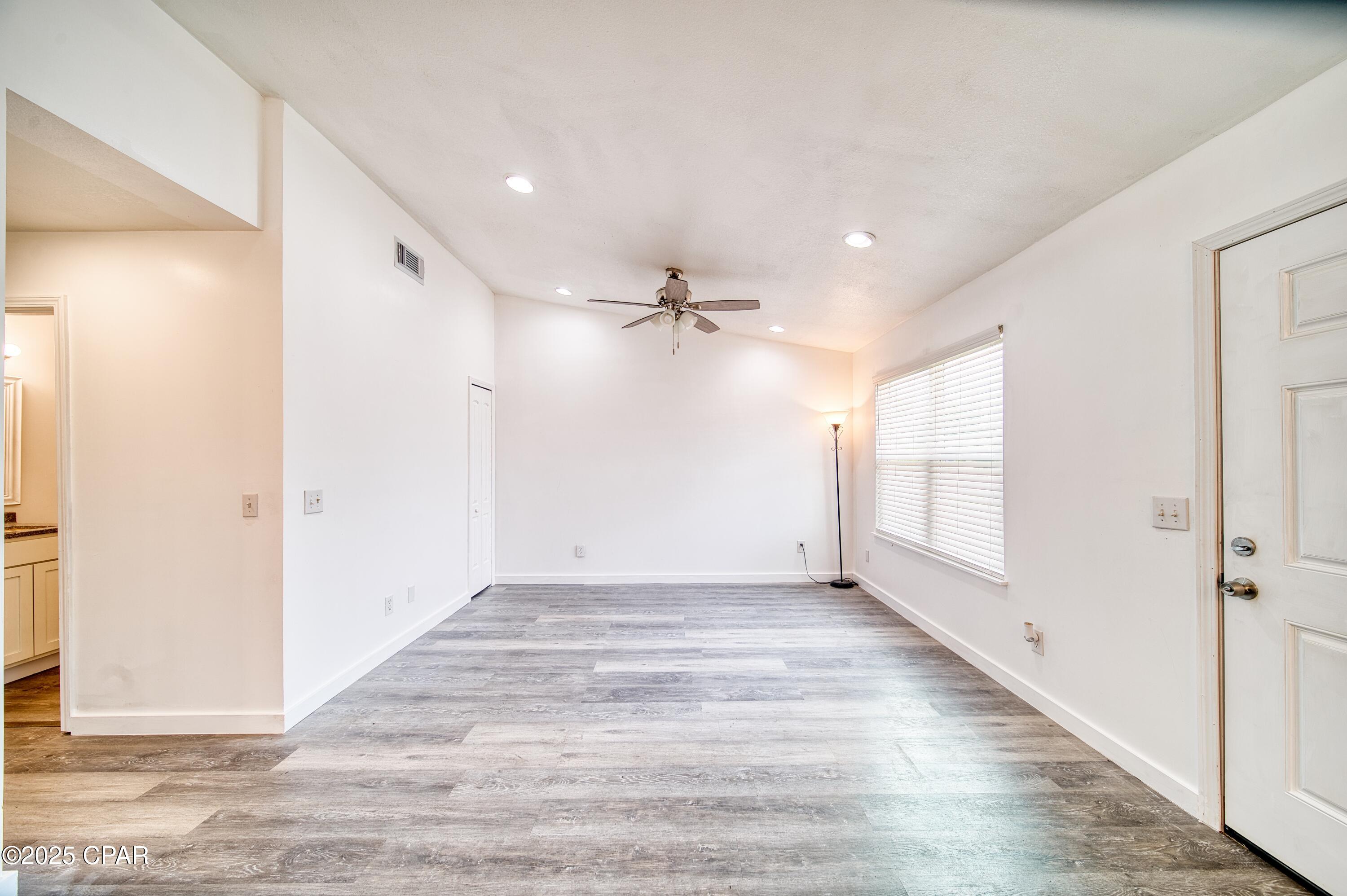 Image 11 For 2722 Oak Hammock Avenue