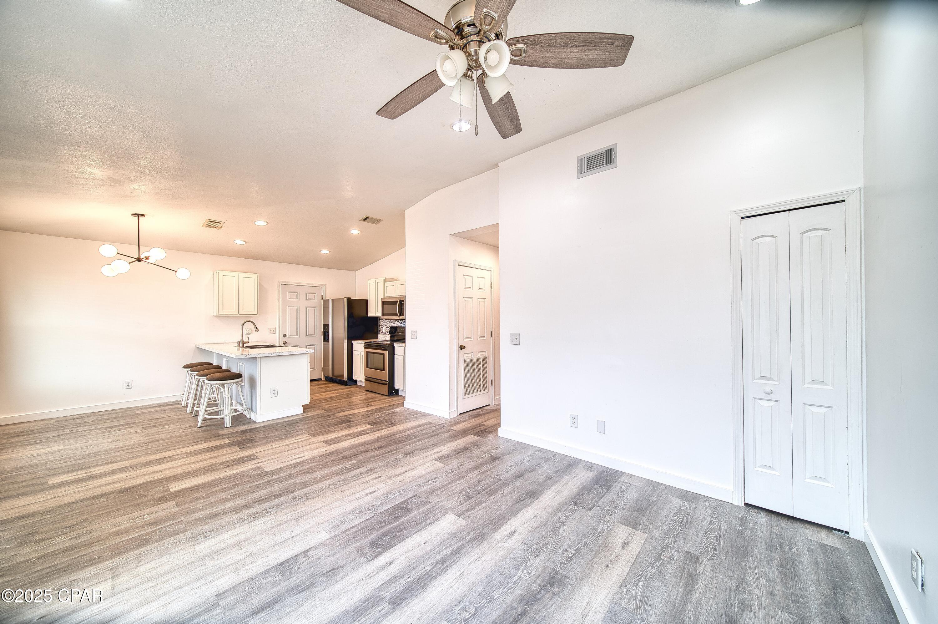Image 3 For 2722 Oak Hammock Avenue