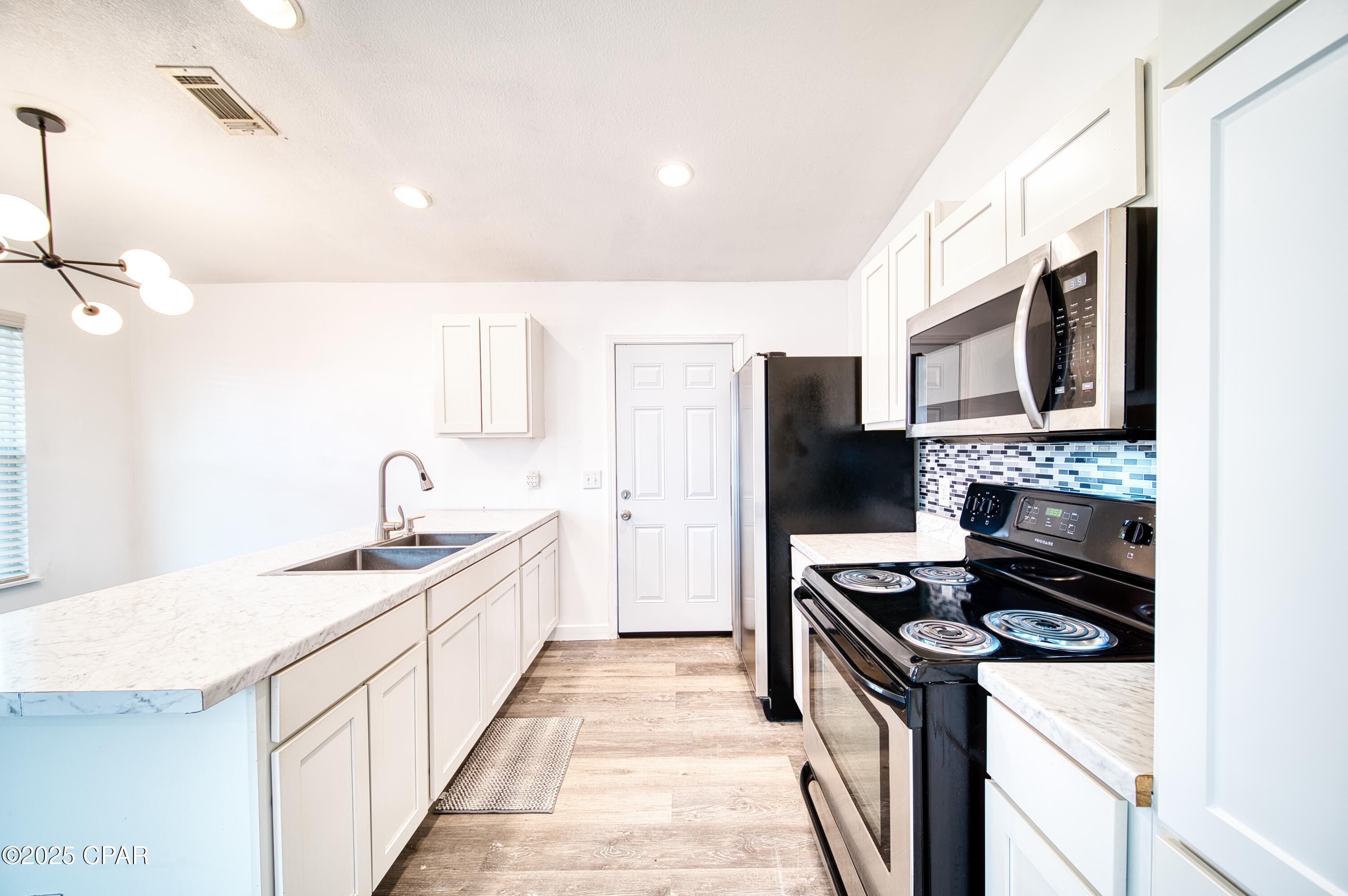 Image 9 For 2722 Oak Hammock Avenue