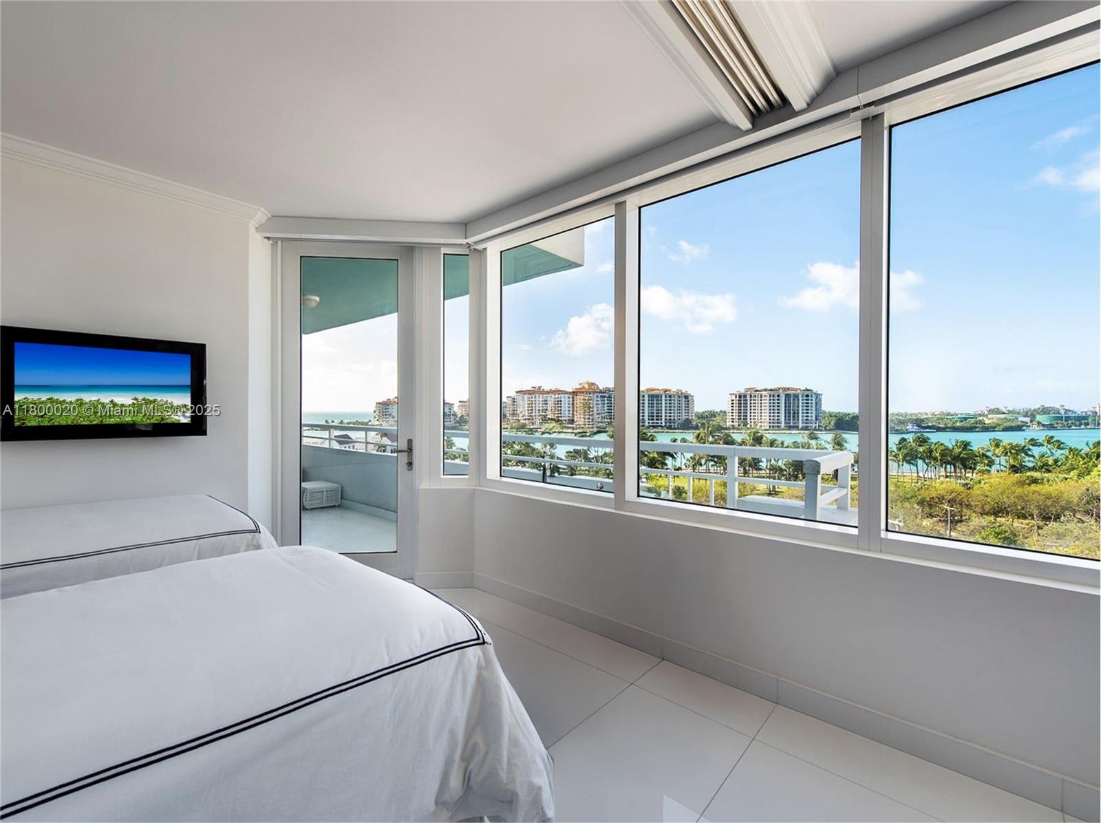400 S Pointe Dr #605, Miami Beach FL 33139