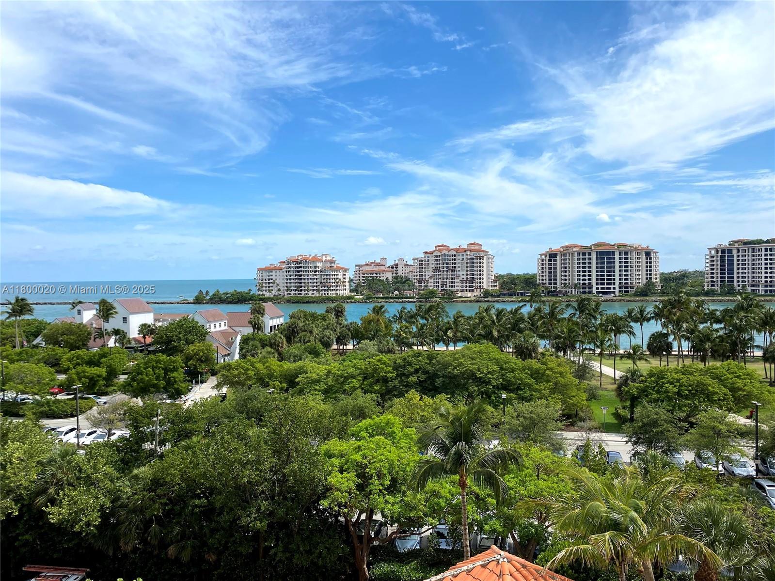400 S Pointe Dr #605, Miami Beach FL 33139