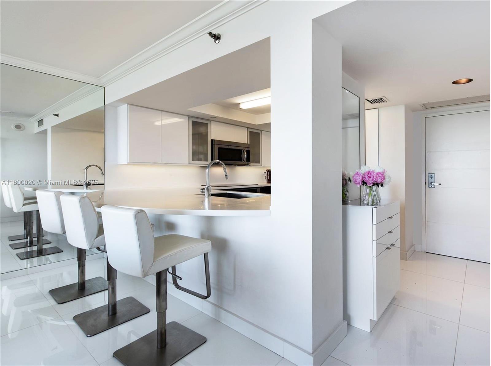 400 S Pointe Dr #605, Miami Beach FL 33139