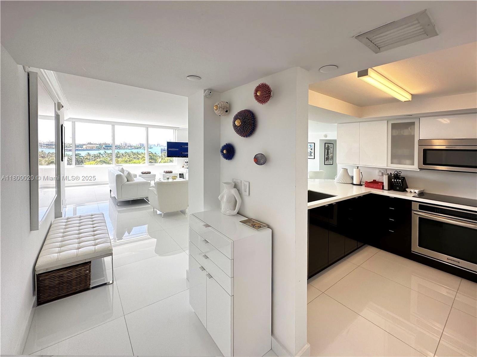 400 S Pointe Dr #605, Miami Beach FL 33139