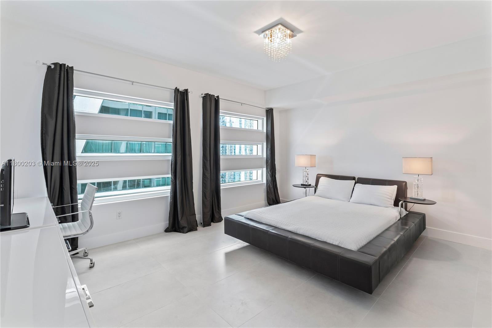 1040 Biscayne Blvd #3802, Miami FL 33132