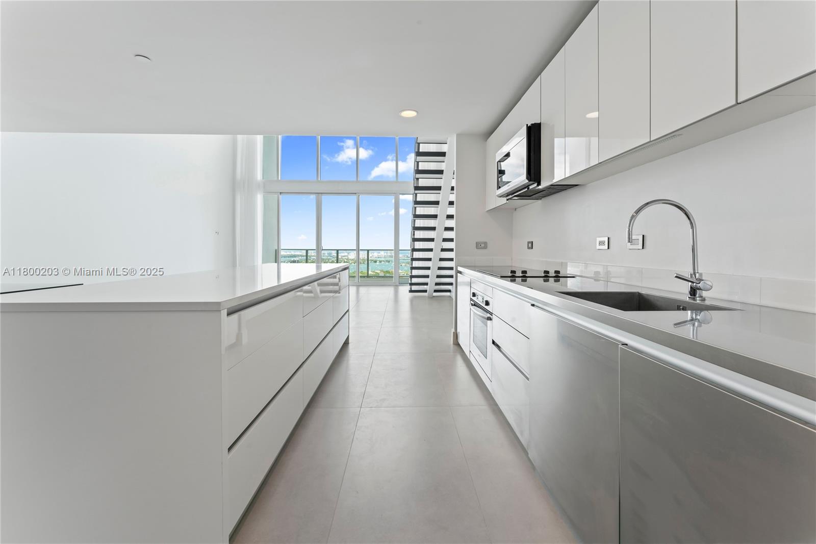 1040 Biscayne Blvd #3802, Miami FL 33132