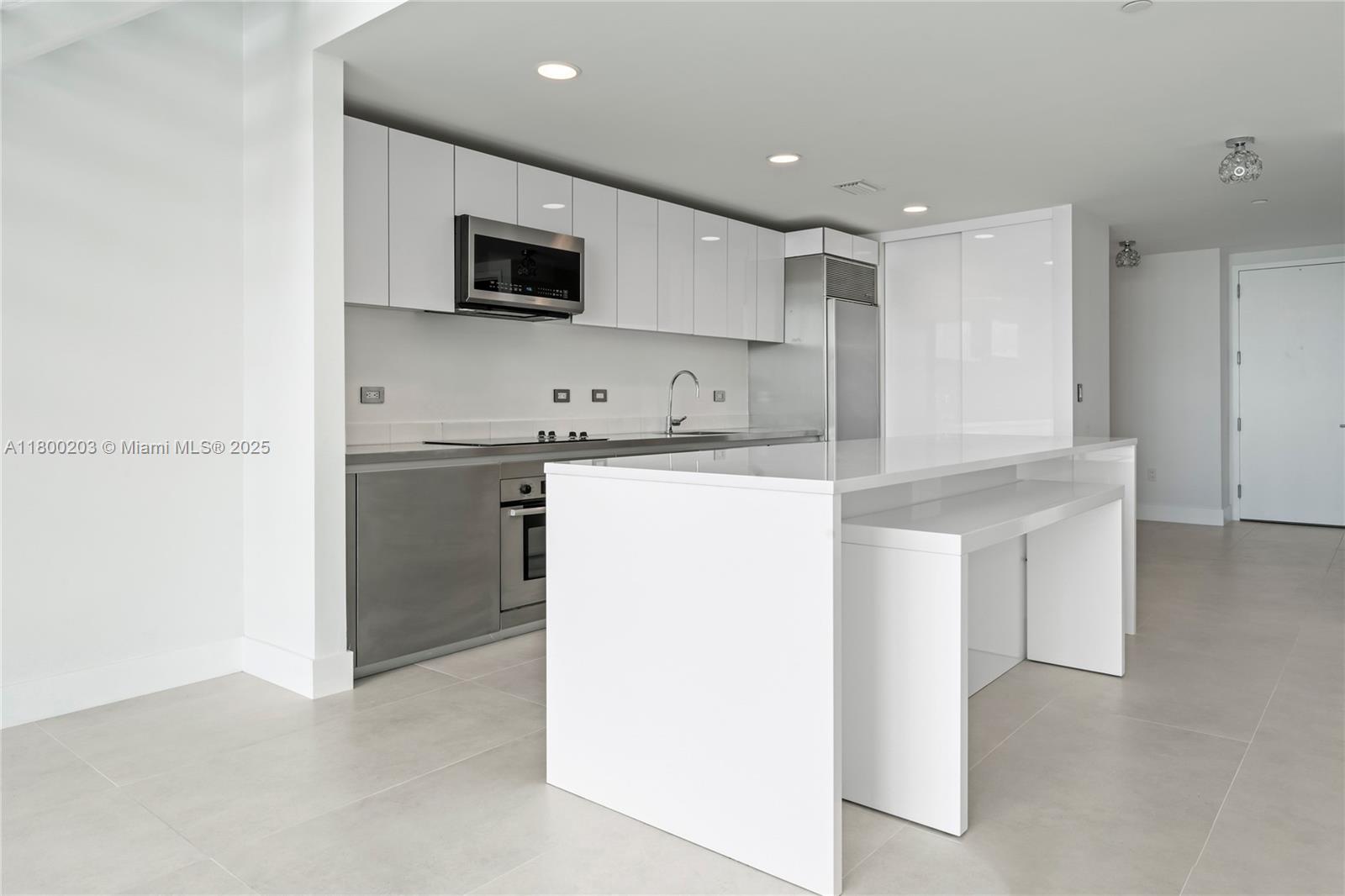 1040 Biscayne Blvd #3802, Miami FL 33132