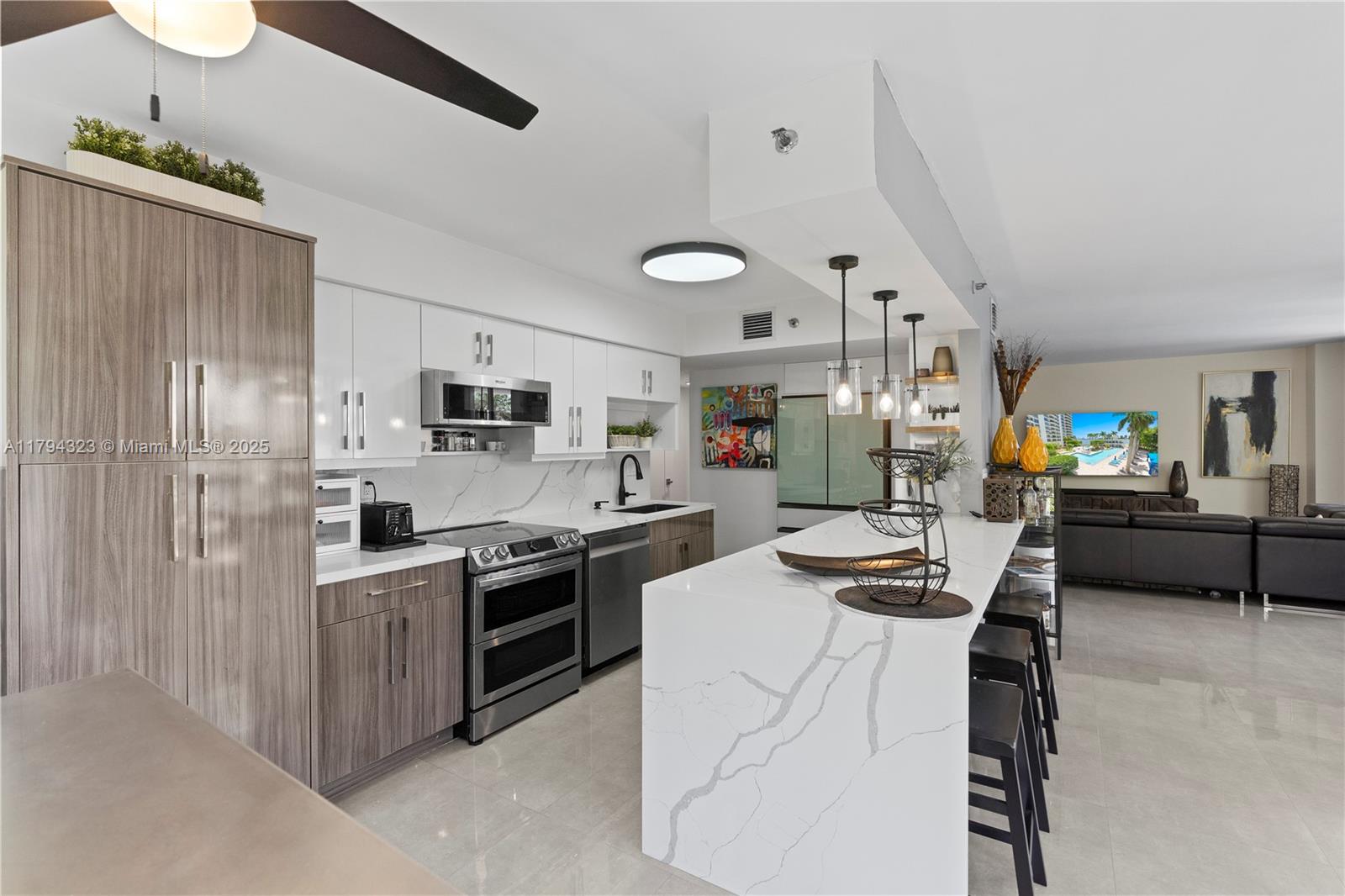 Apartamento à Venda em Aventura, FL
