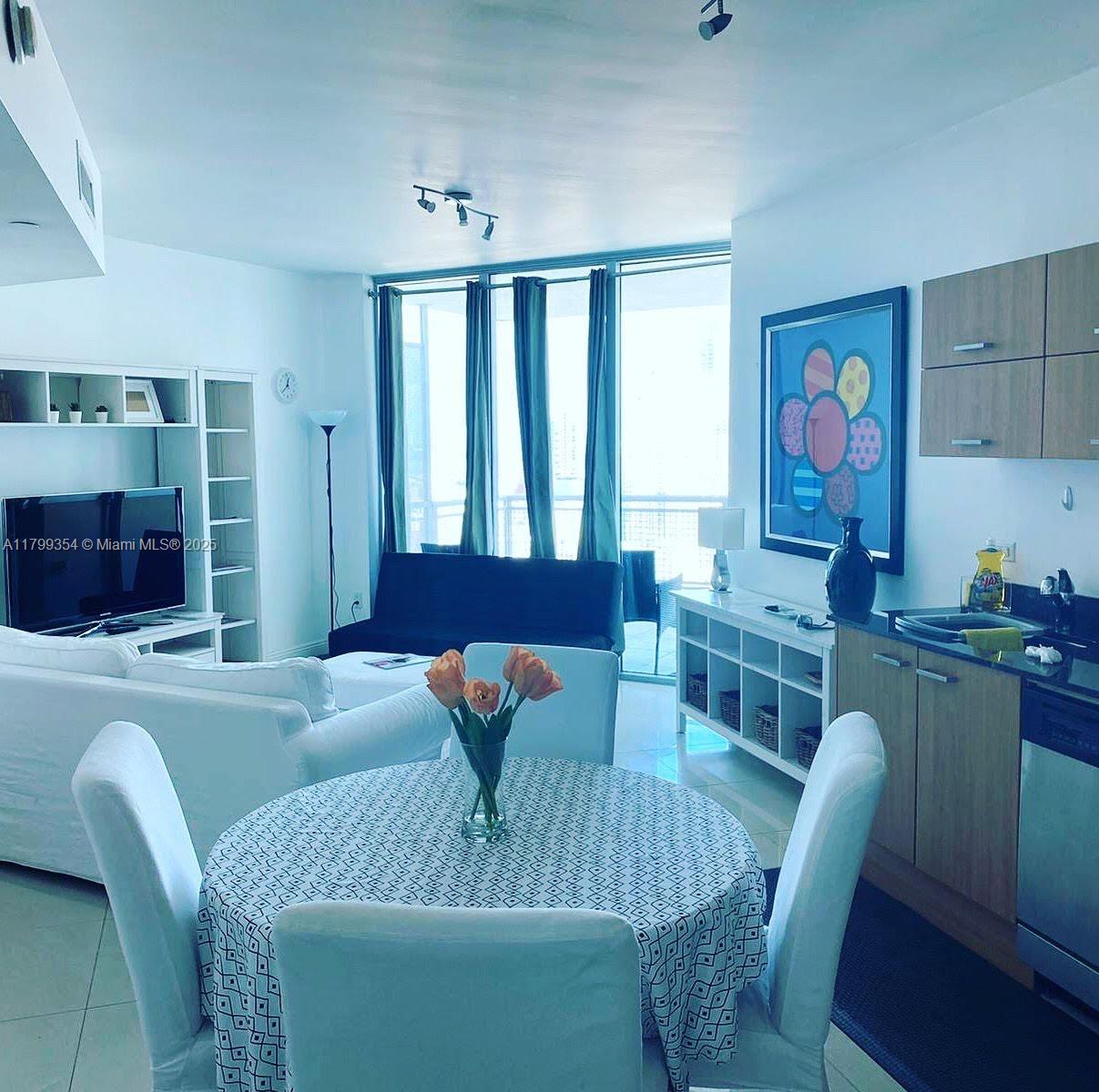 350 S Miami Ave #3011, Miami FL 33130
