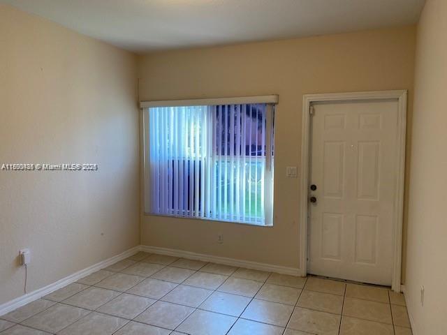 646 SW 7th Ter, Florida City, Florida image 2