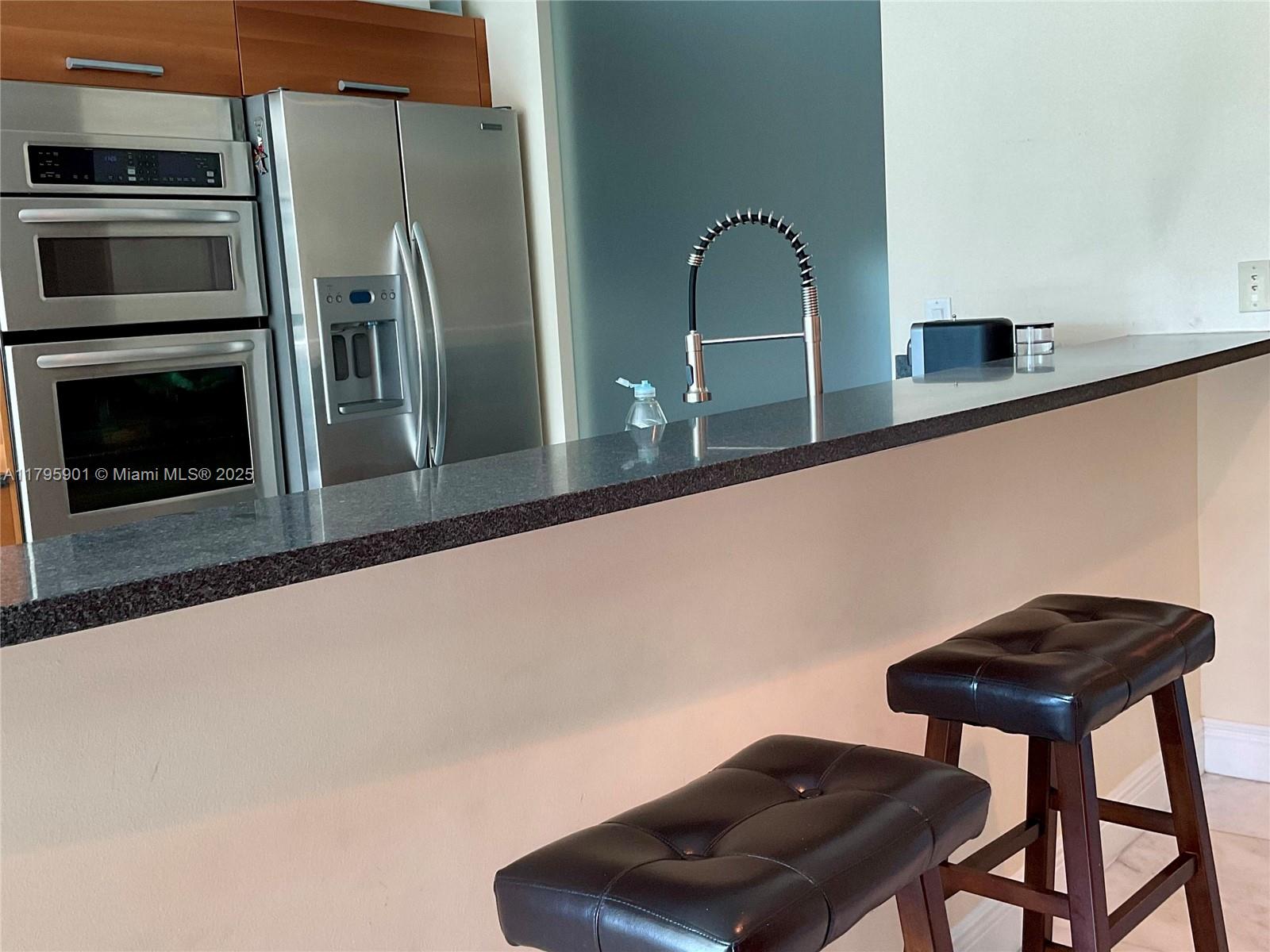 2950 NE 188th St #246, Aventura FL 33180