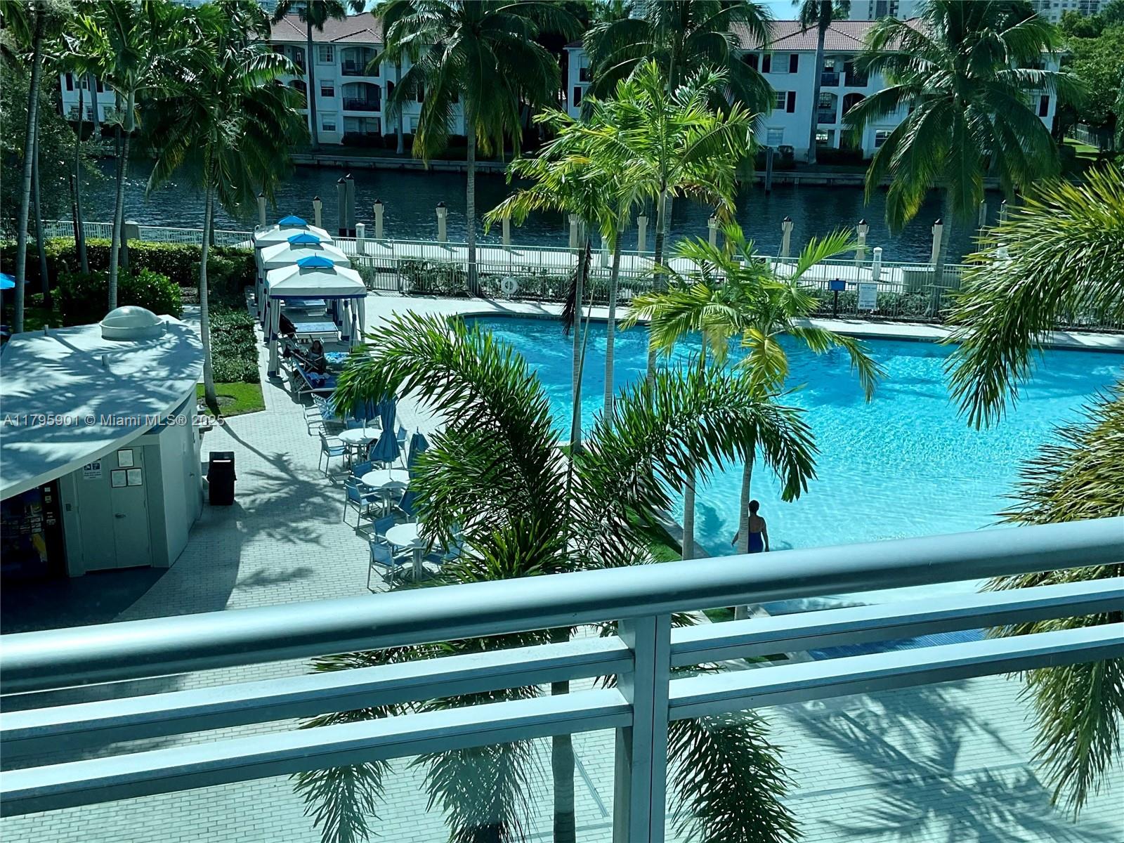 2950 NE 188th St #246, Aventura FL 33180
