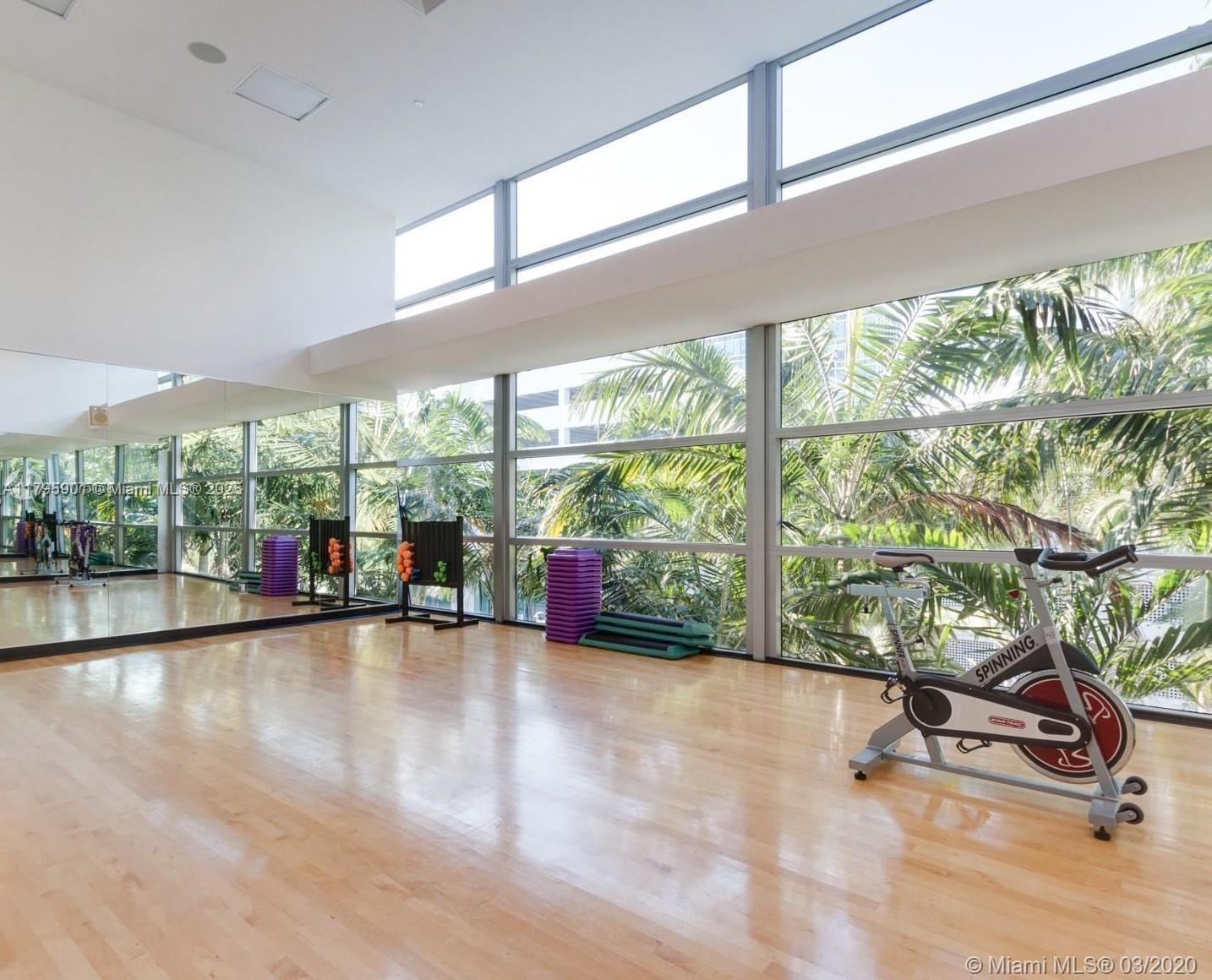 2950 NE 188th St #246, Aventura FL 33180
