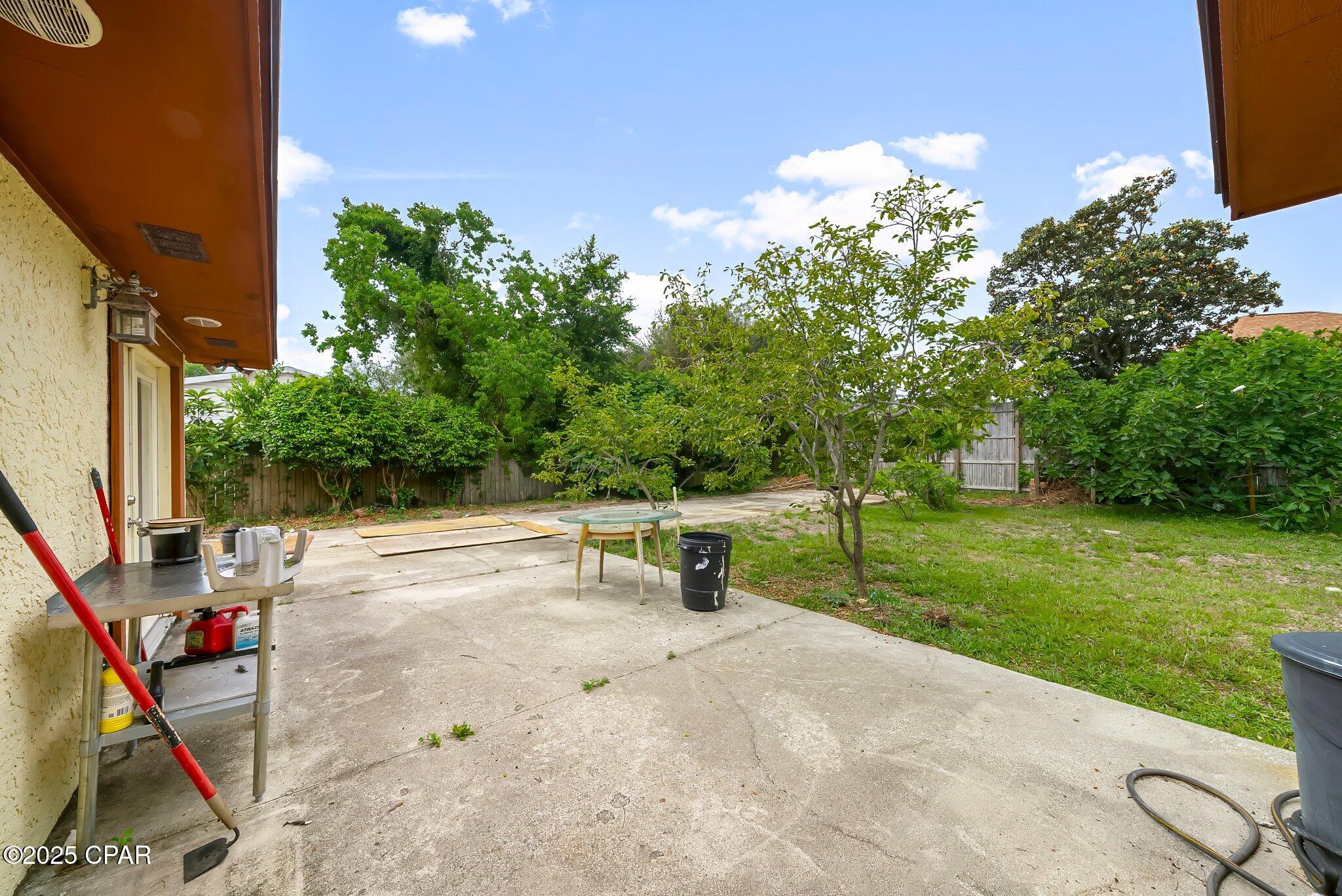 Image 20 For 585 Lagoon Oaks Drive