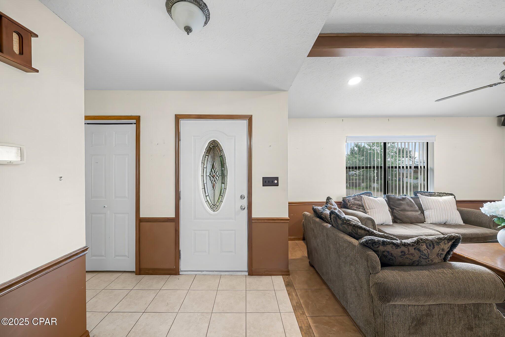 Image 4 For 585 Lagoon Oaks Drive