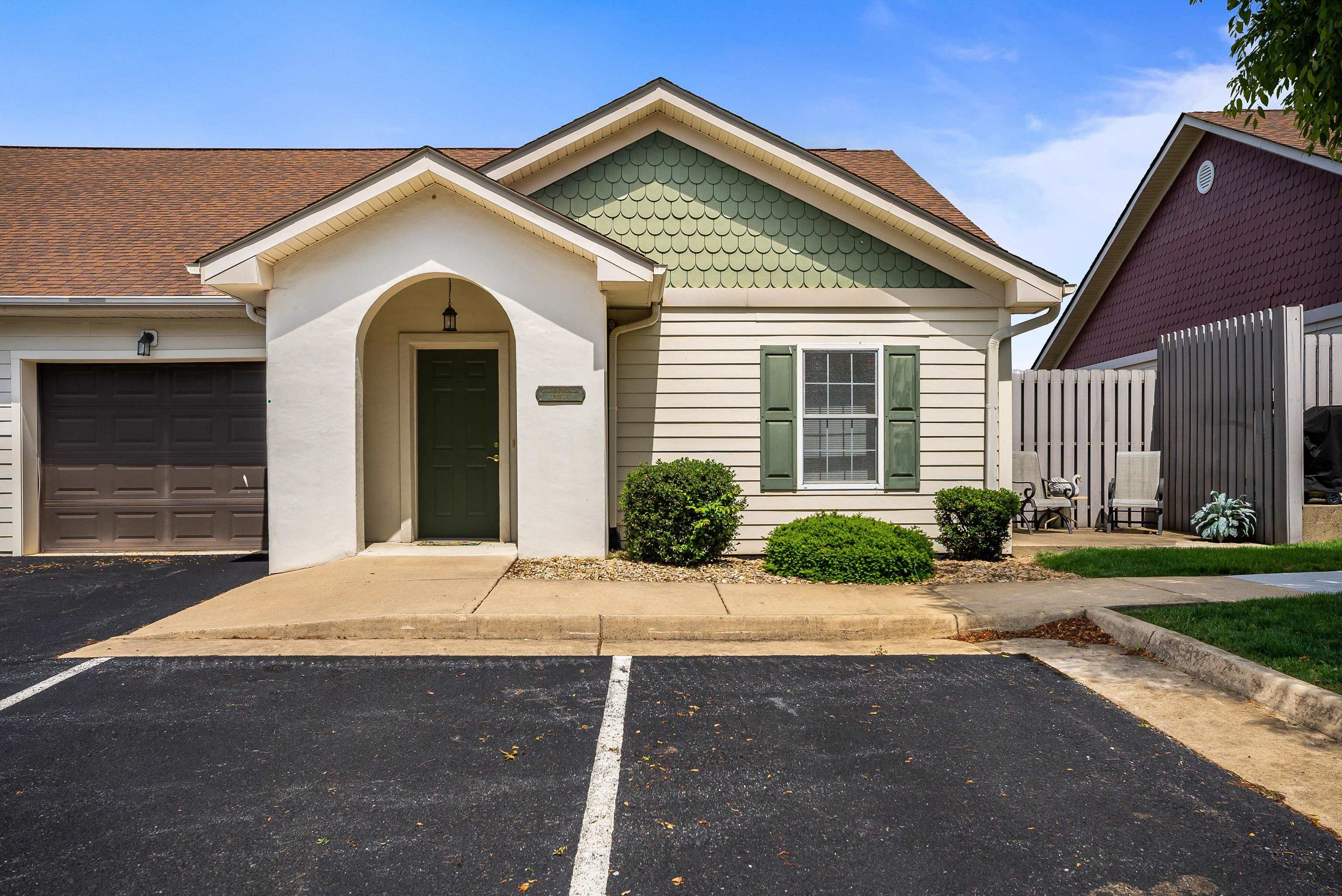 18 Rose Garden Ln 104