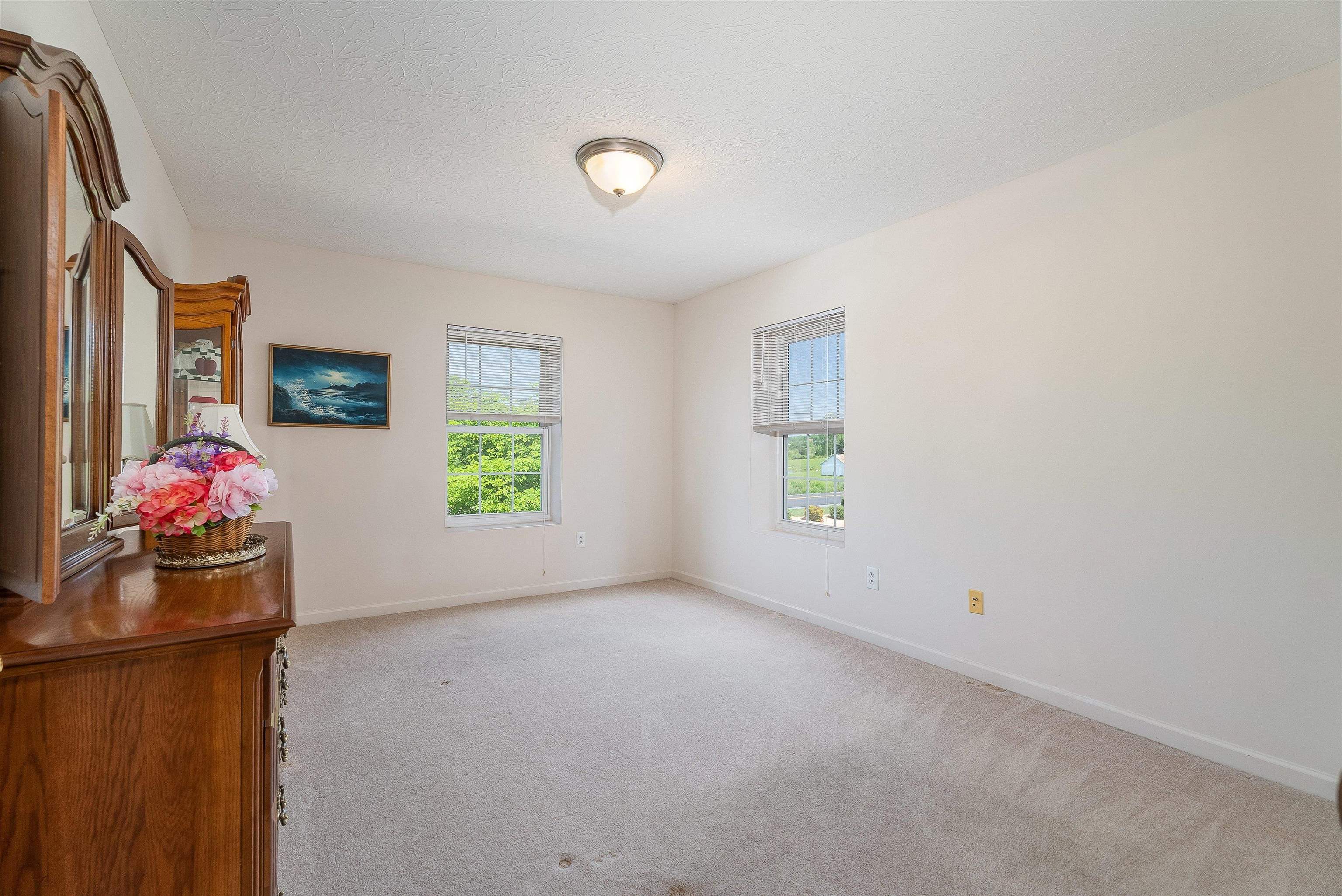 18 Rose Garden Ln 104