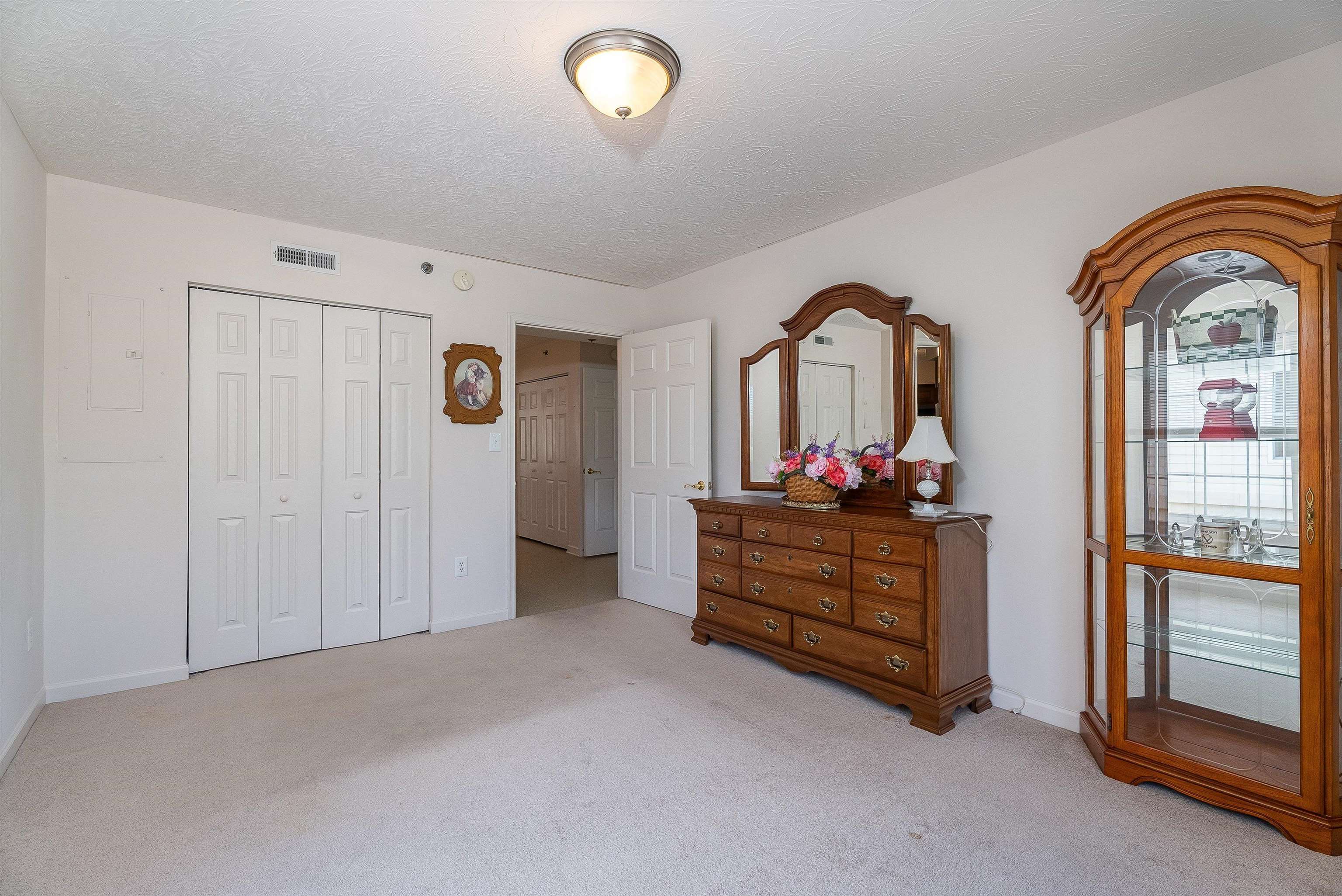 18 Rose Garden Ln 104