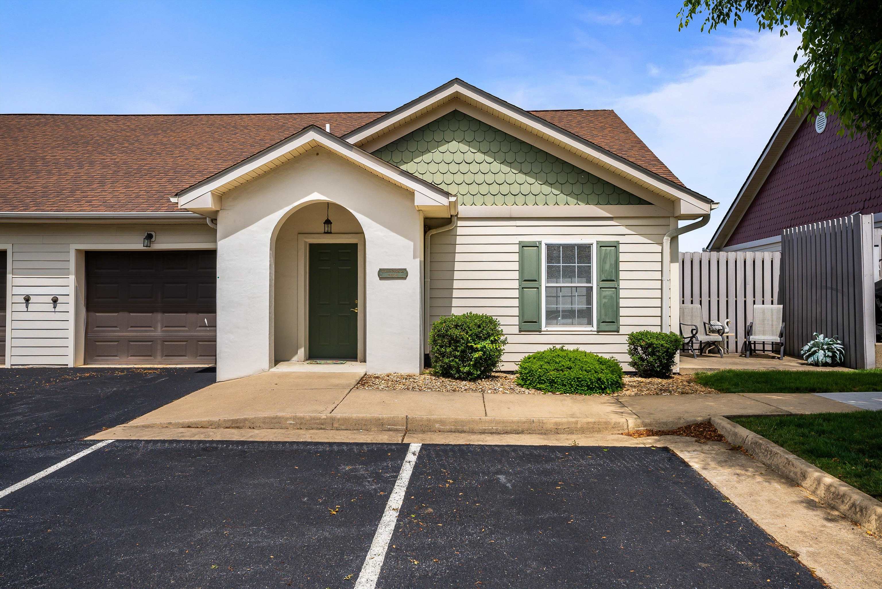 18 Rose Garden Ln 104