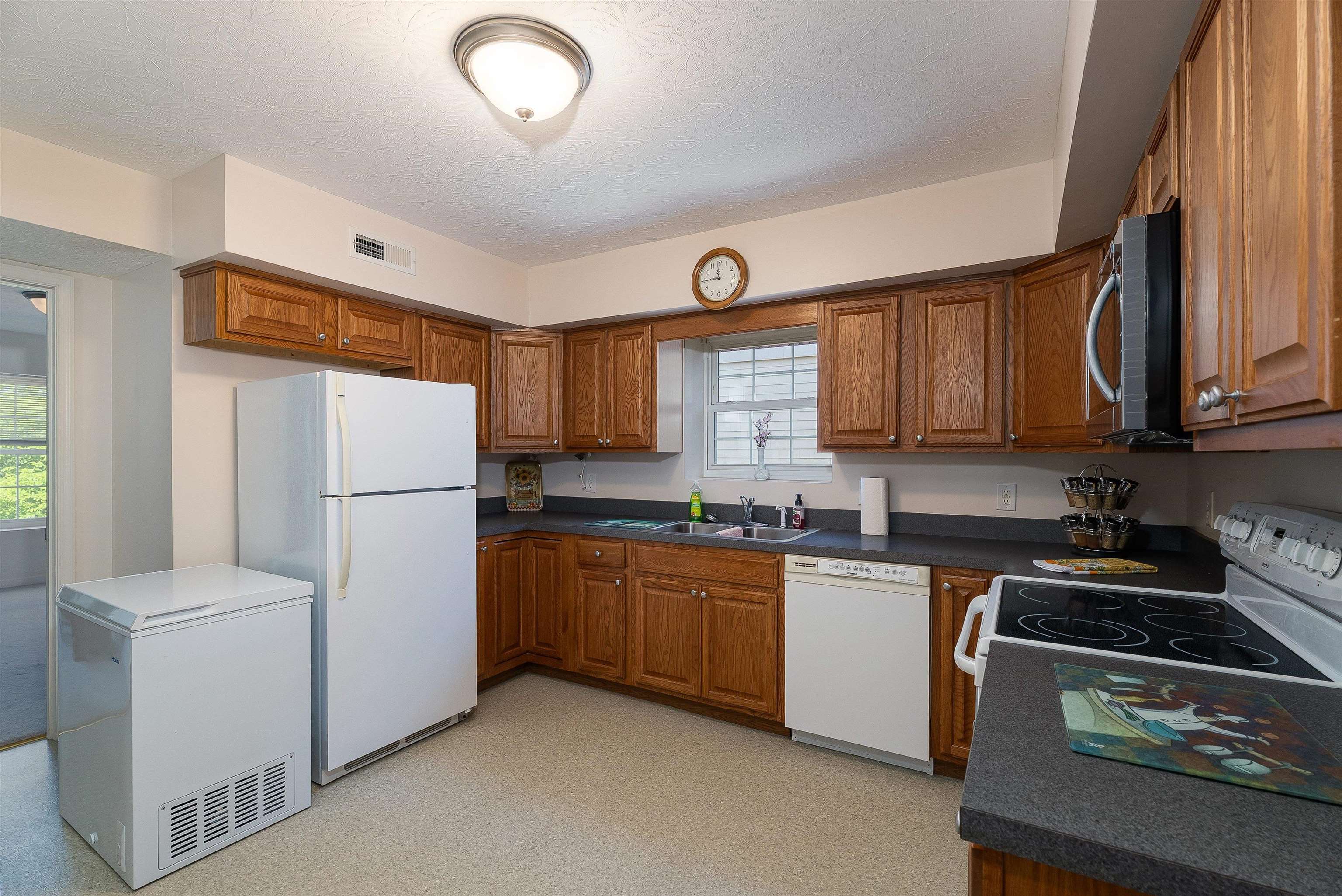 18 Rose Garden Ln 104