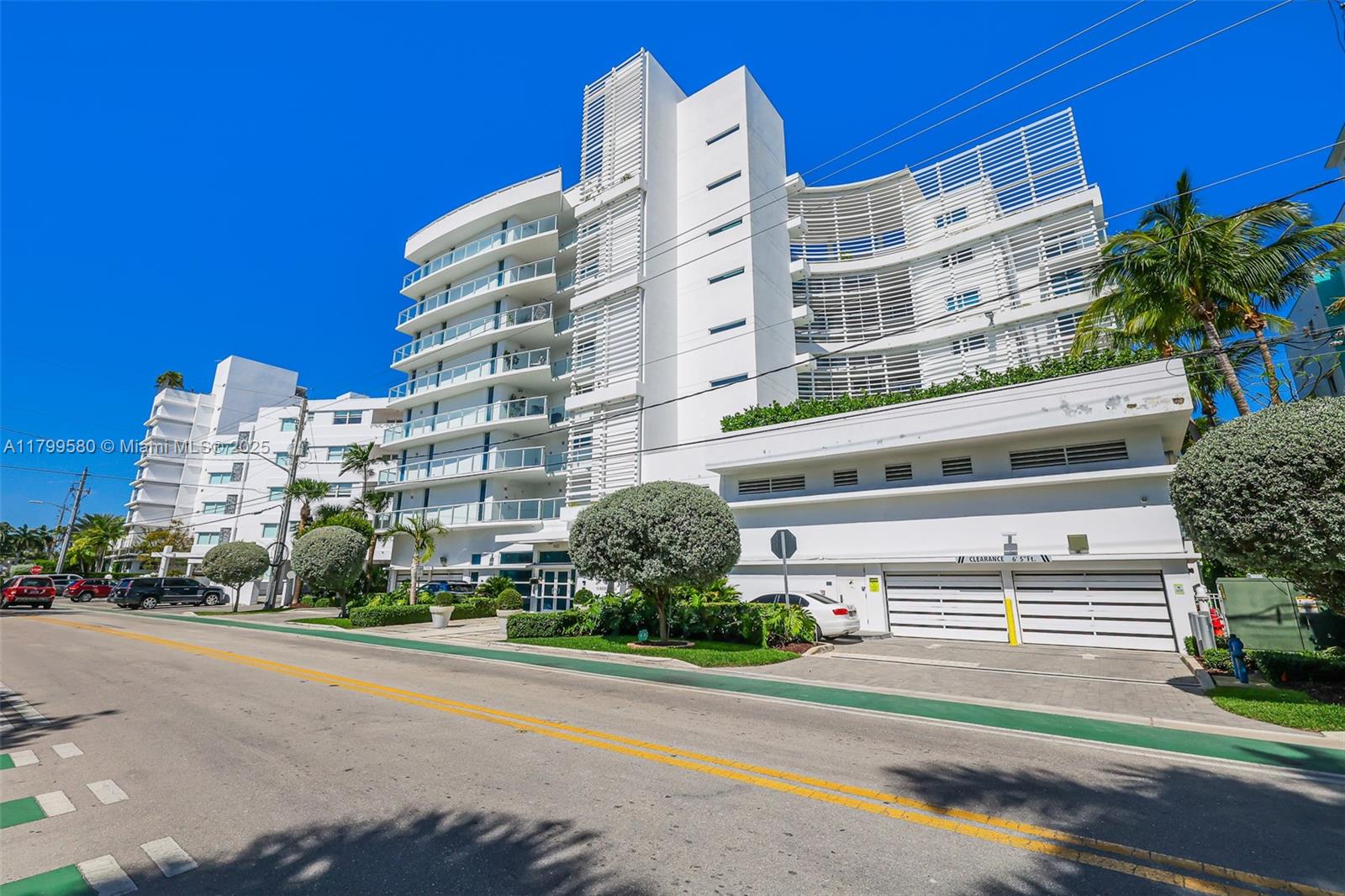 9821 E Bay Harbor Dr. #402, Bay Harbor Islands, Florida image 2