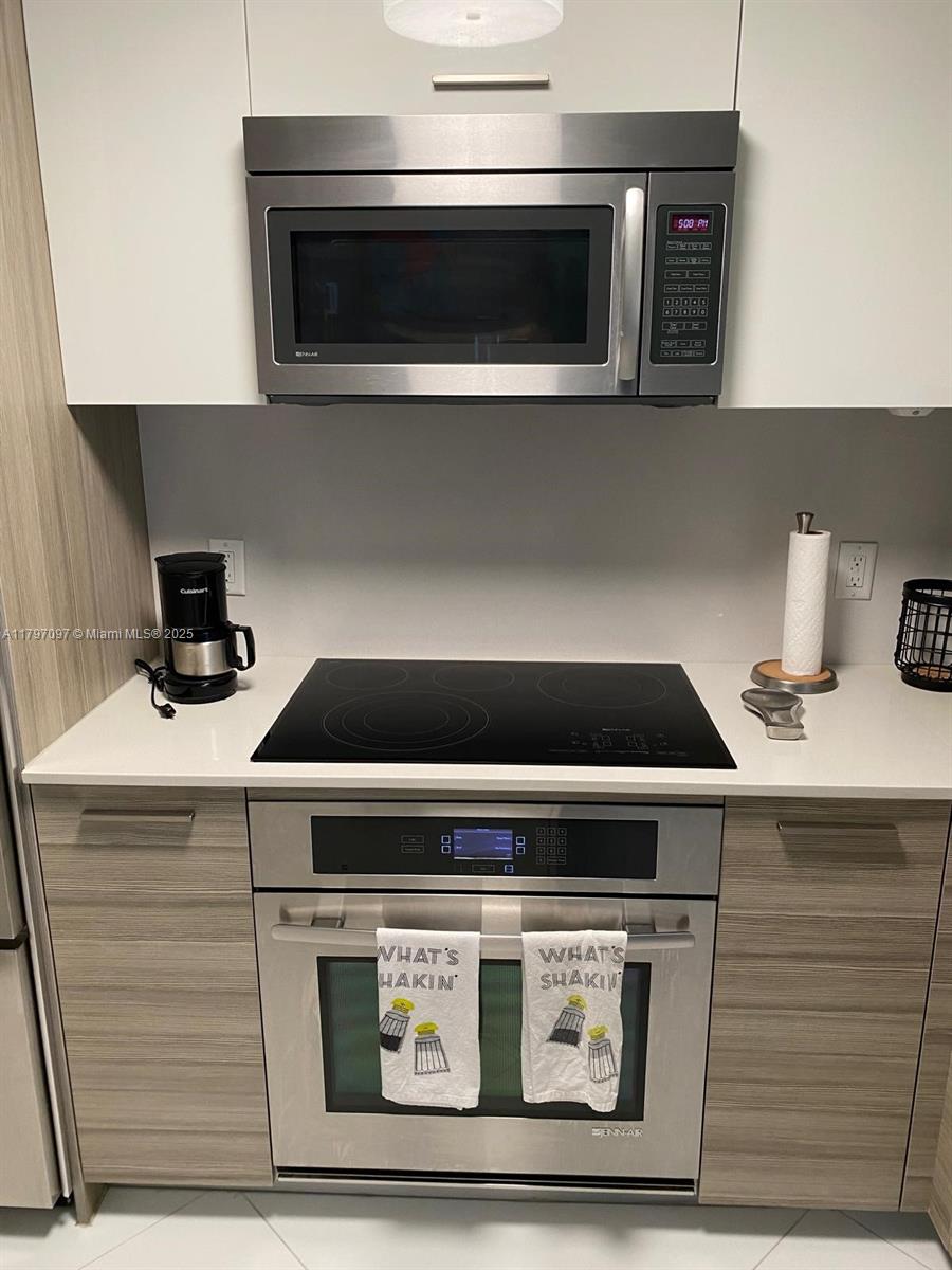 1300 Brickell Bay Dr #3501, Miami FL 33131