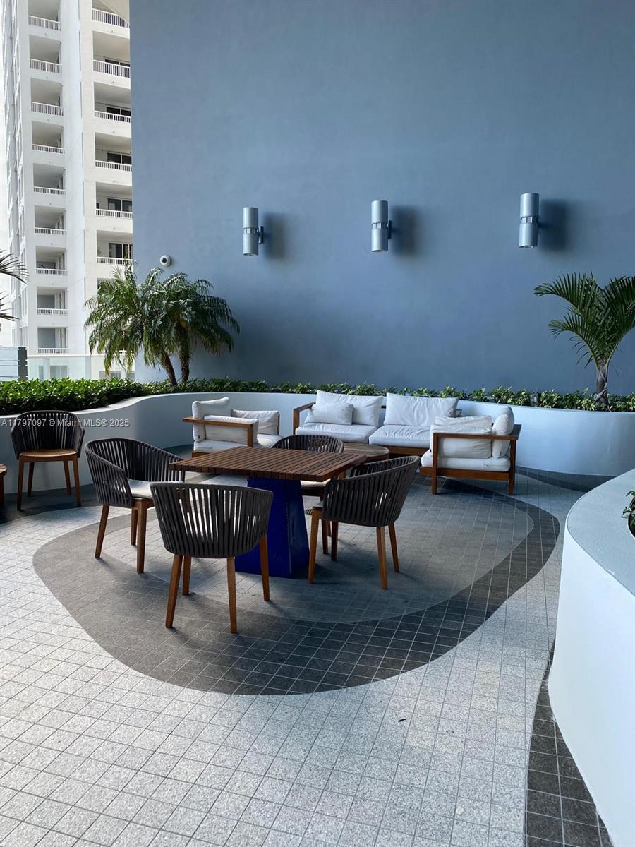 1300 Brickell Bay Dr #3501, Miami FL 33131