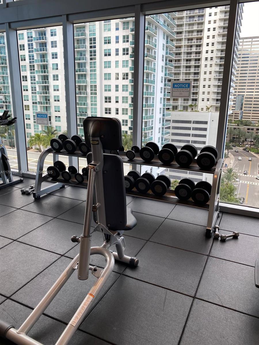 1300 Brickell Bay Dr #3501, Miami FL 33131