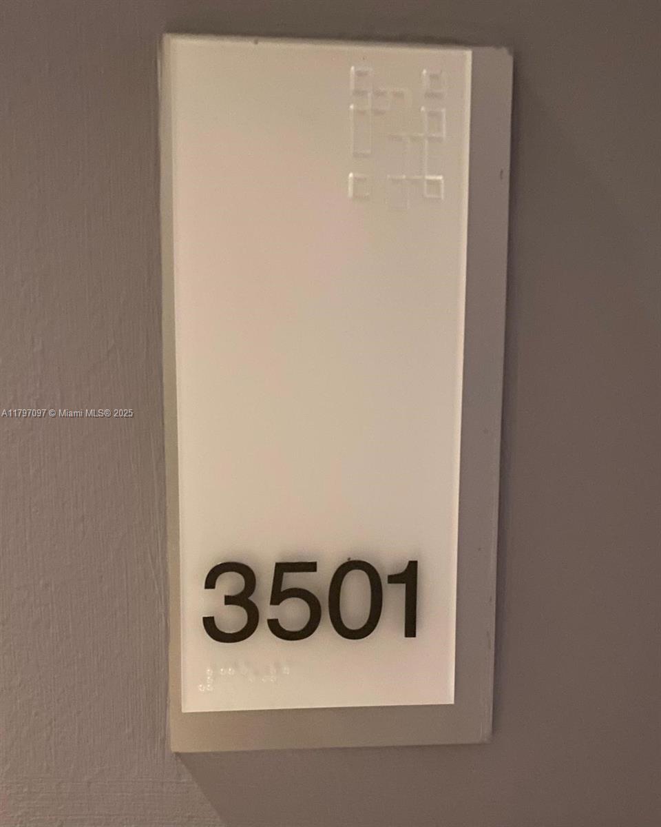 1300 Brickell Bay Dr #3501, Miami FL 33131