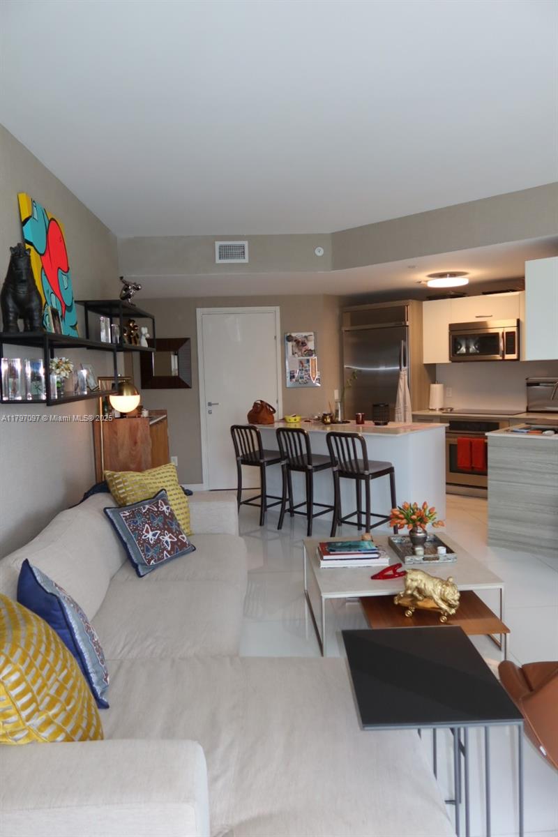 1300 Brickell Bay Dr #3501, Miami FL 33131