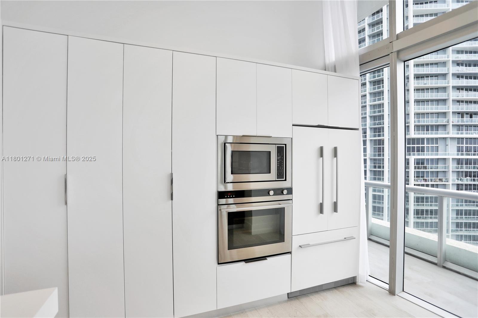495 Brickell Ave #4102, Miami FL 33131