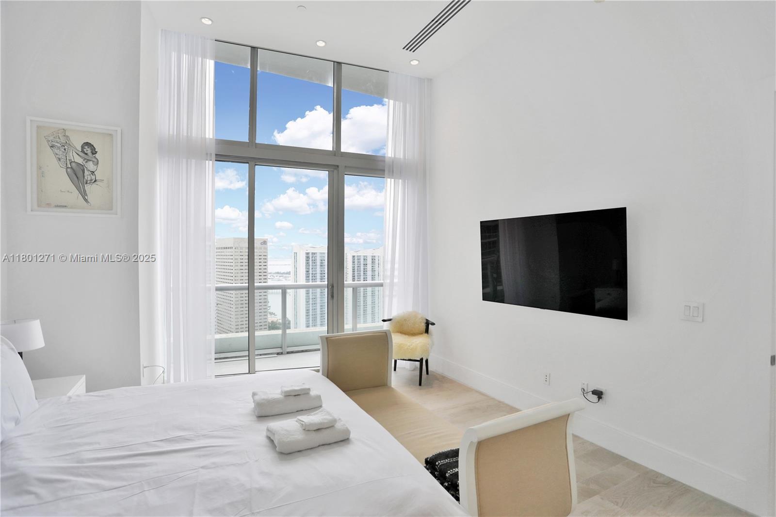 495 Brickell Ave #4102, Miami FL 33131