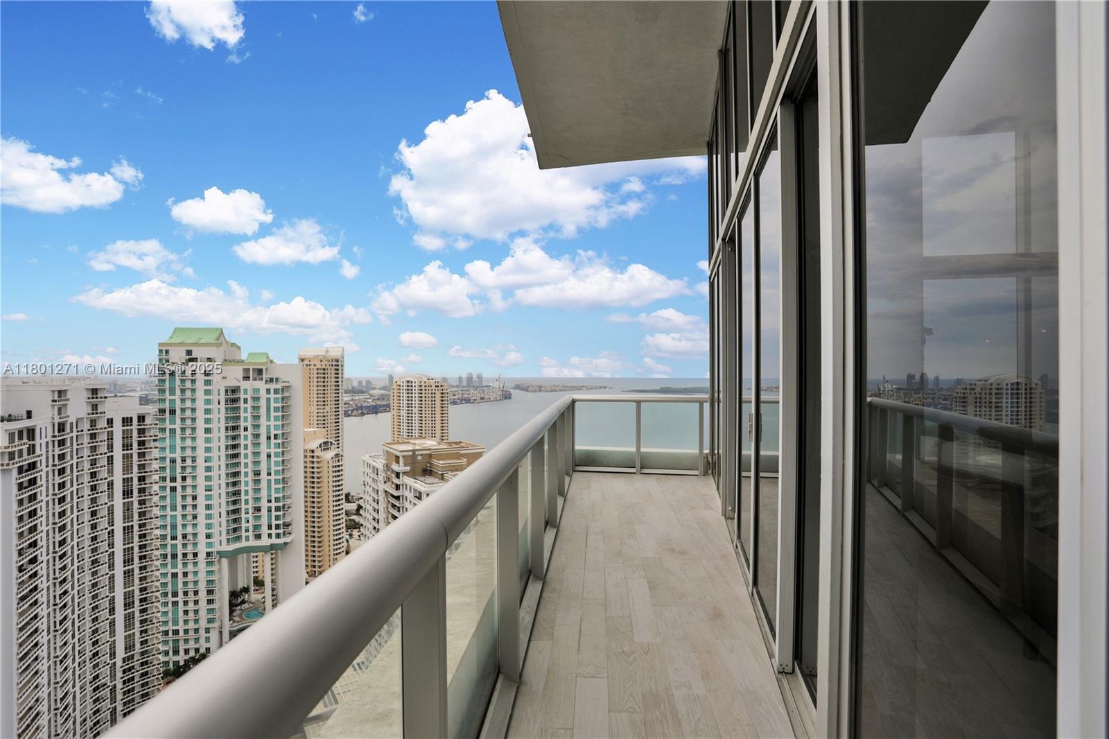 495 Brickell Ave #4102, Miami FL 33131