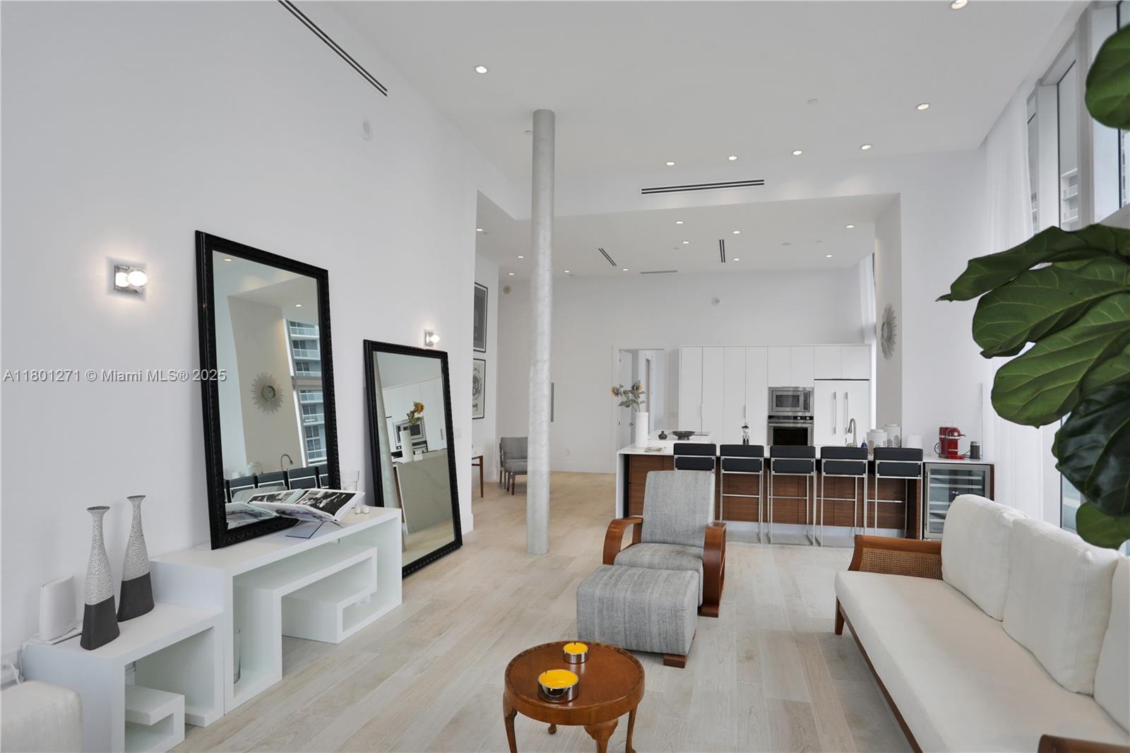 495 Brickell Ave #4102, Miami FL 33131