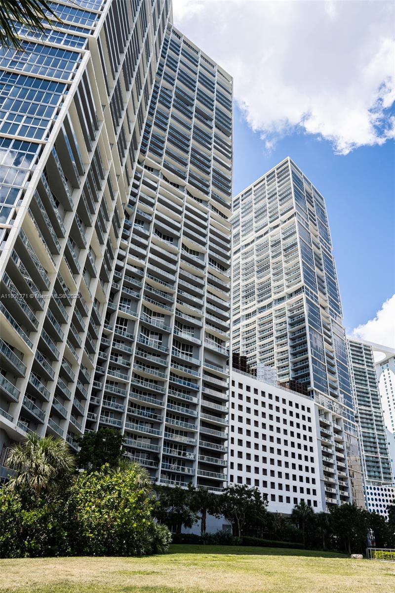 495 Brickell Ave #4102, Miami FL 33131