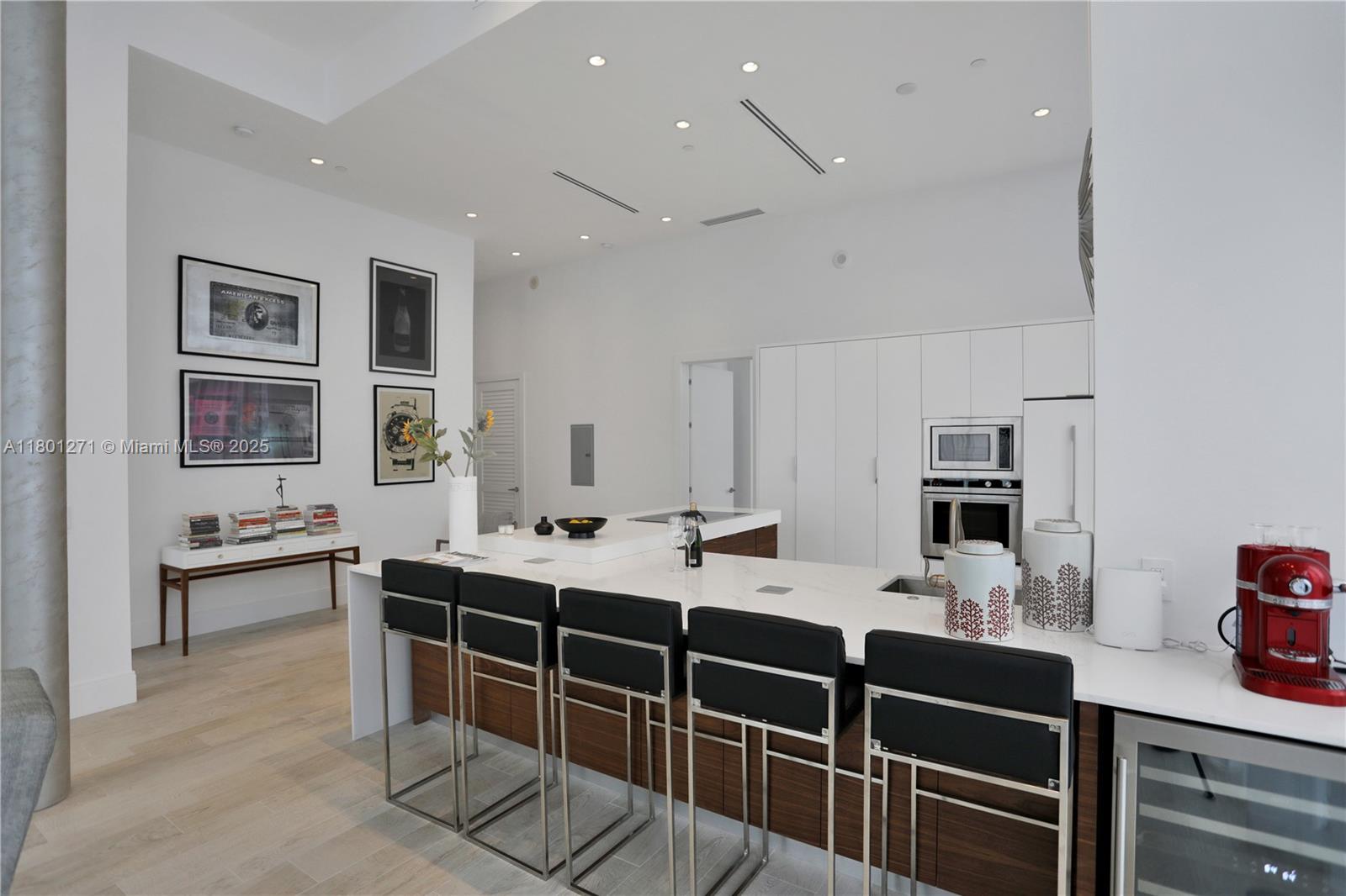 495 Brickell Ave #4102, Miami FL 33131