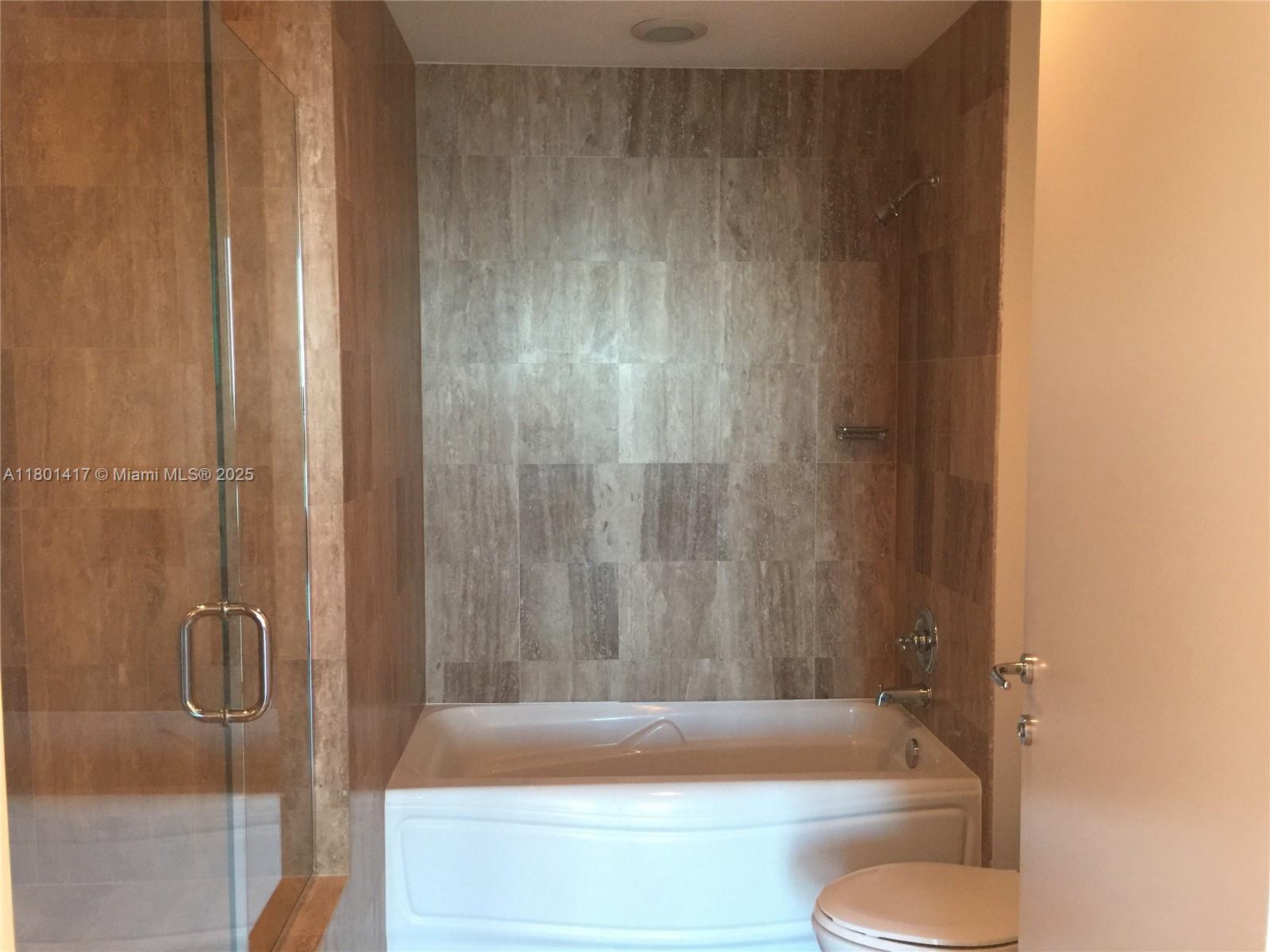 300 S BISCAYNE BL #T-2404, Miami FL 33131