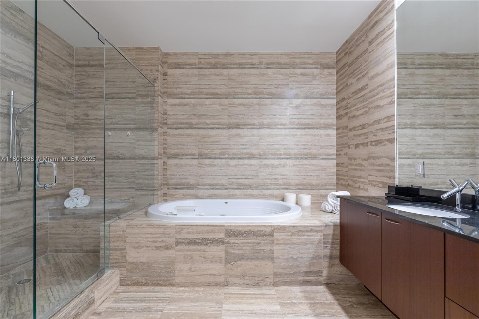 16001 Collins Ave #3307, Sunny Isles Beach FL 33160