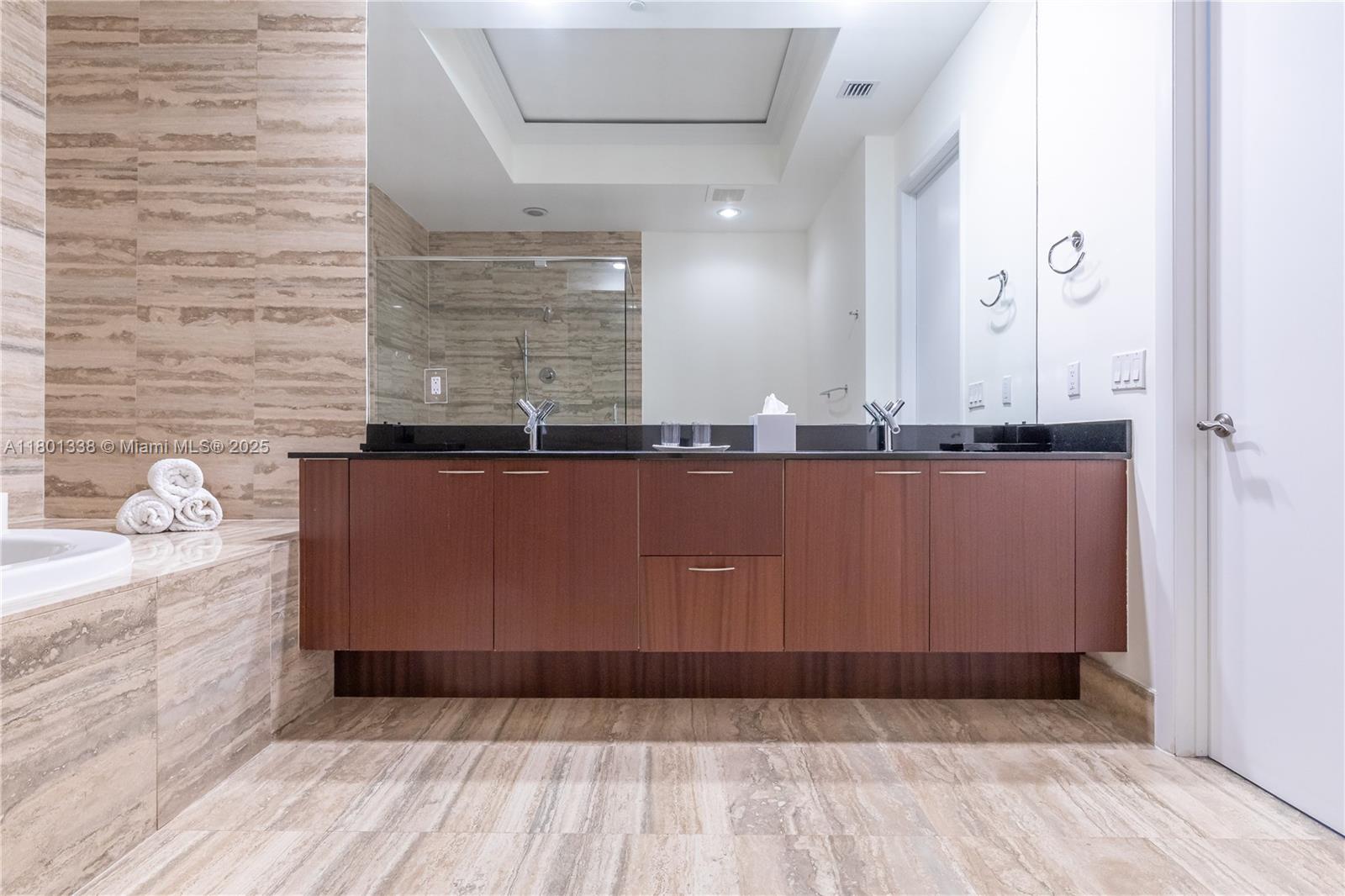 16001 Collins Ave #3307, Sunny Isles Beach FL 33160