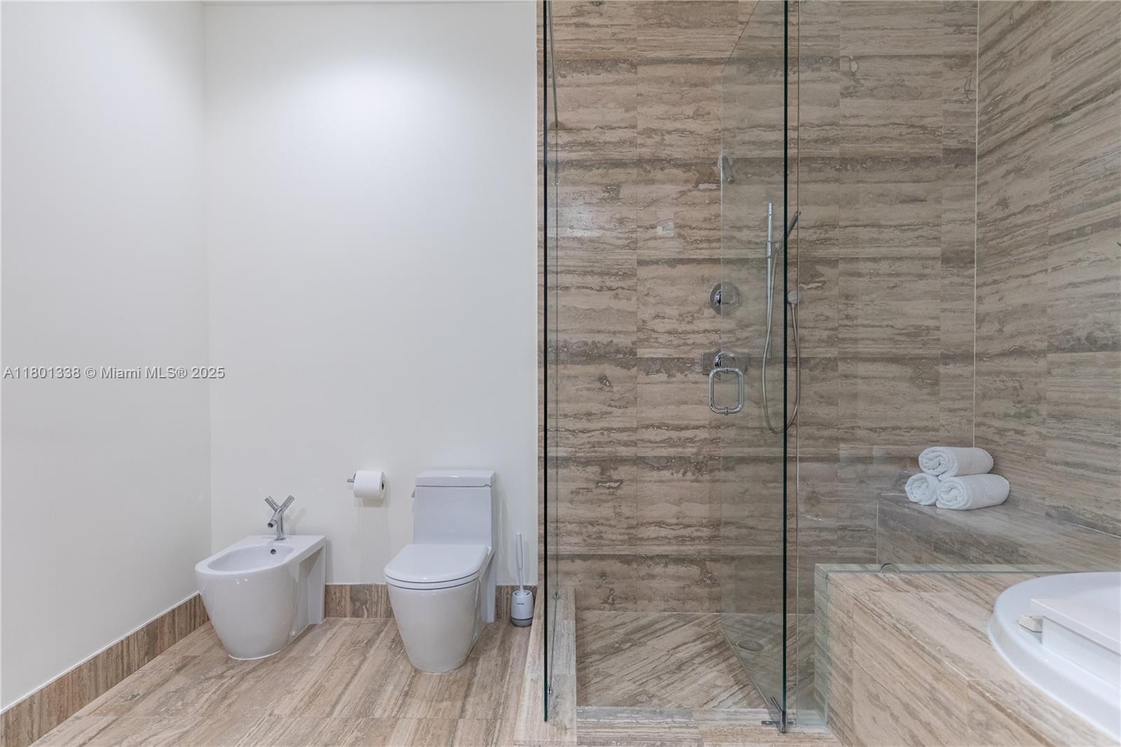 16001 Collins Ave #3307, Sunny Isles Beach FL 33160