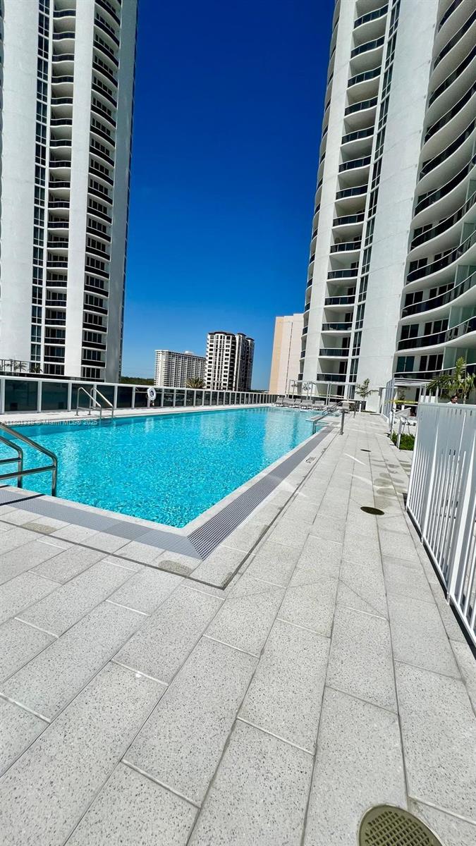 16001 Collins Ave #3307, Sunny Isles Beach FL 33160